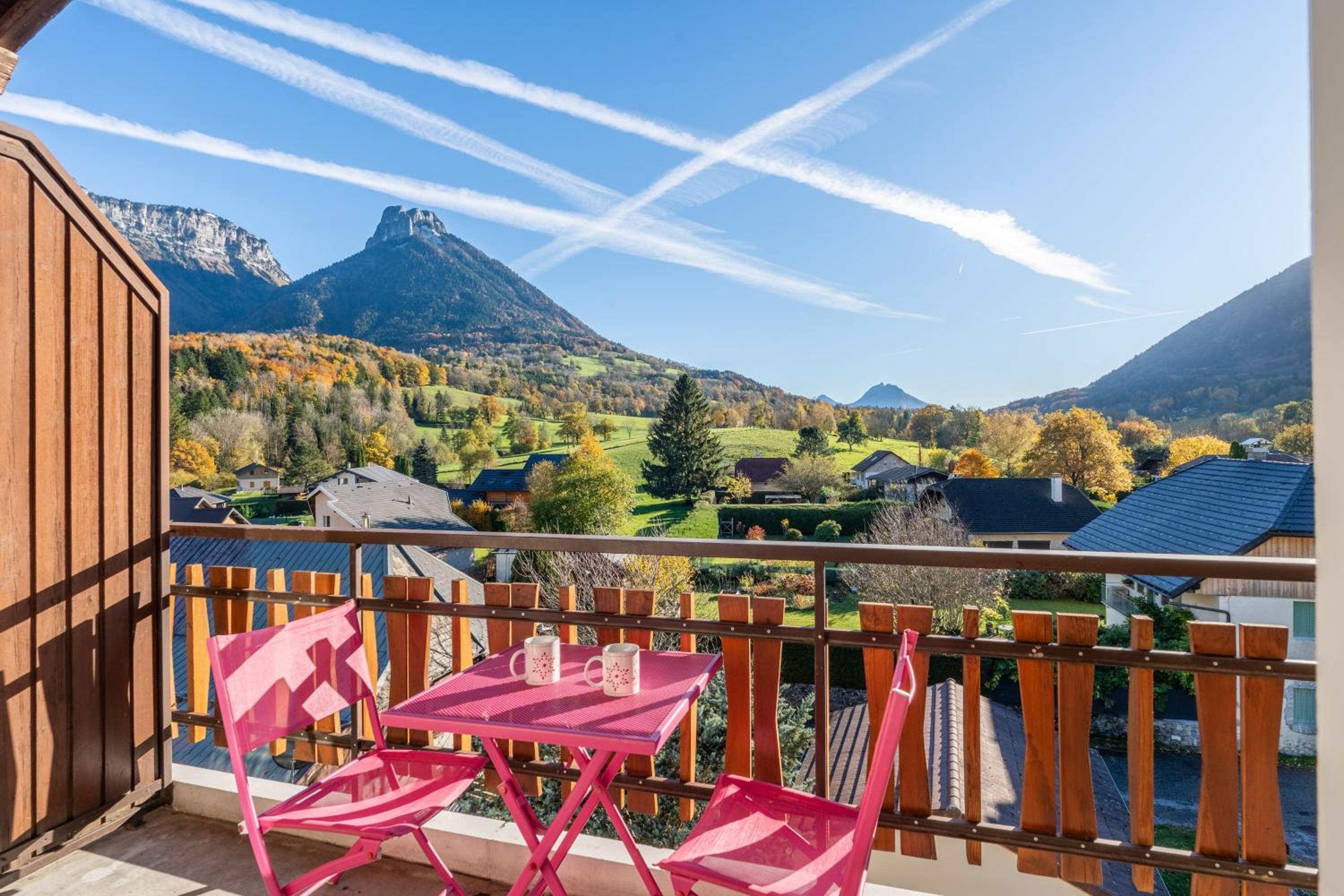 Entre lac & Montagnes avec balcon, proche Annecy
