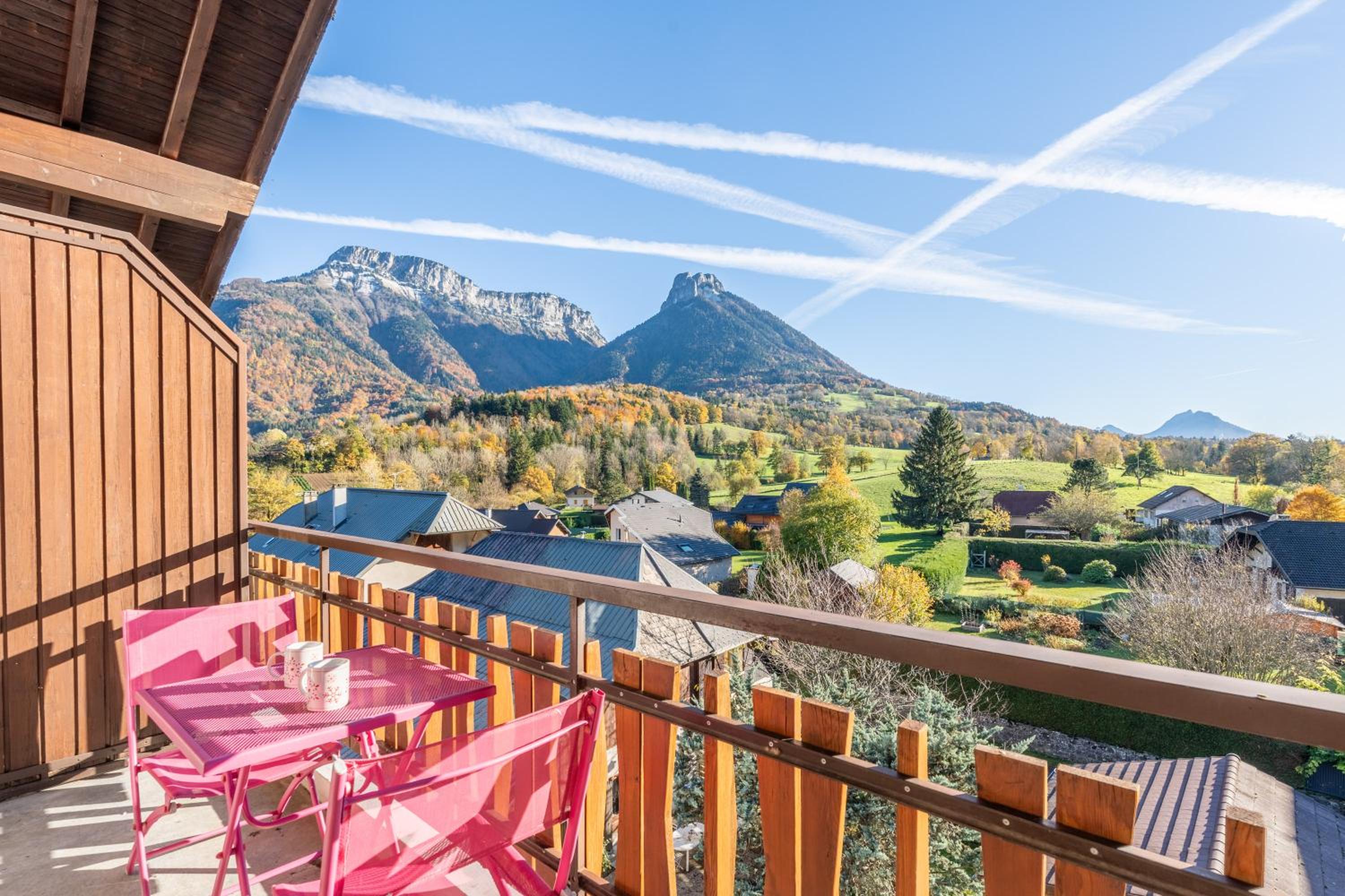 Entre lac & Montagnes avec balcon, proche Annecy