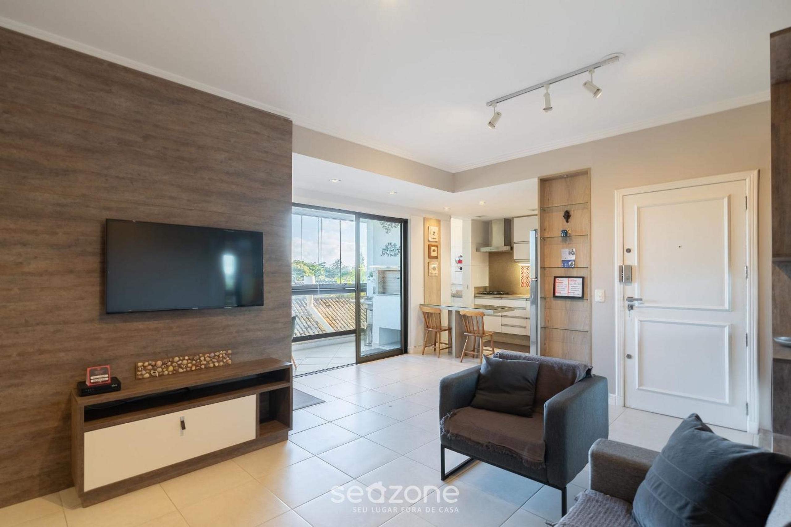 Apt w/ gourmet balcony 300m from Beach CMS0202