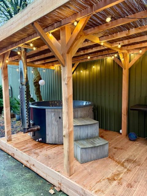 Holiday Home de Binnengouw incl Hottub