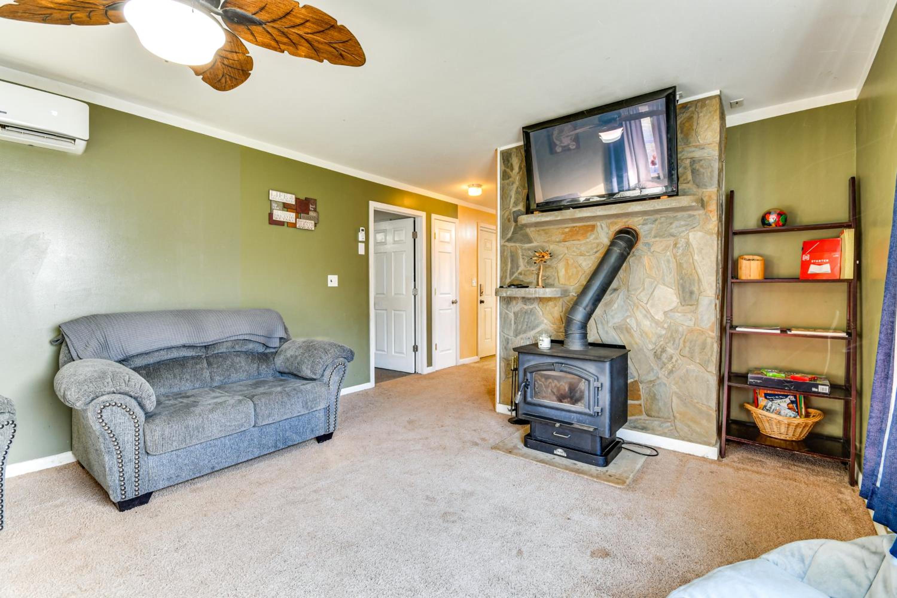 Blue Ridge Foothills Hideaway Near Lake James