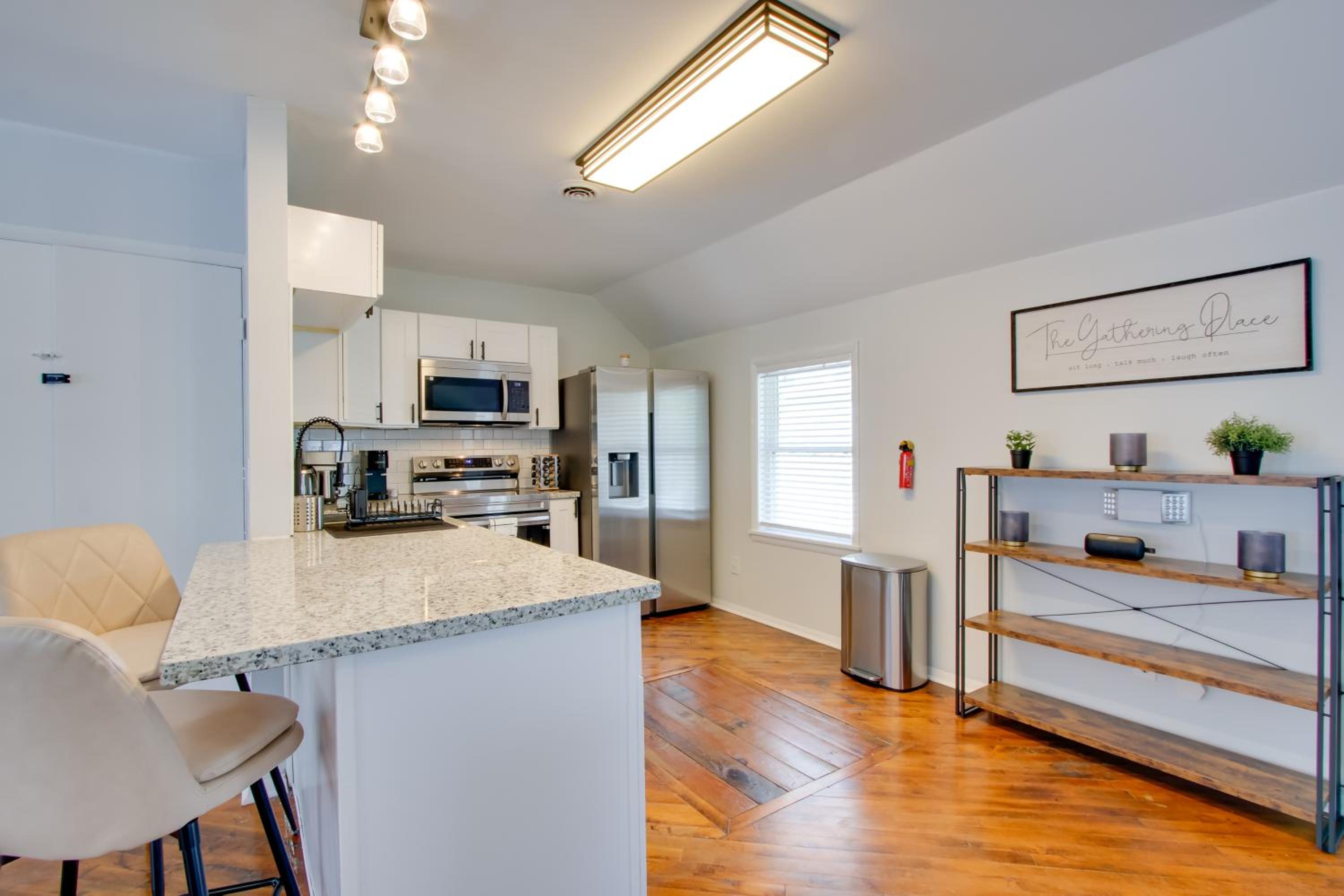 Peaceful Country Apt Extended Stays Welcome!