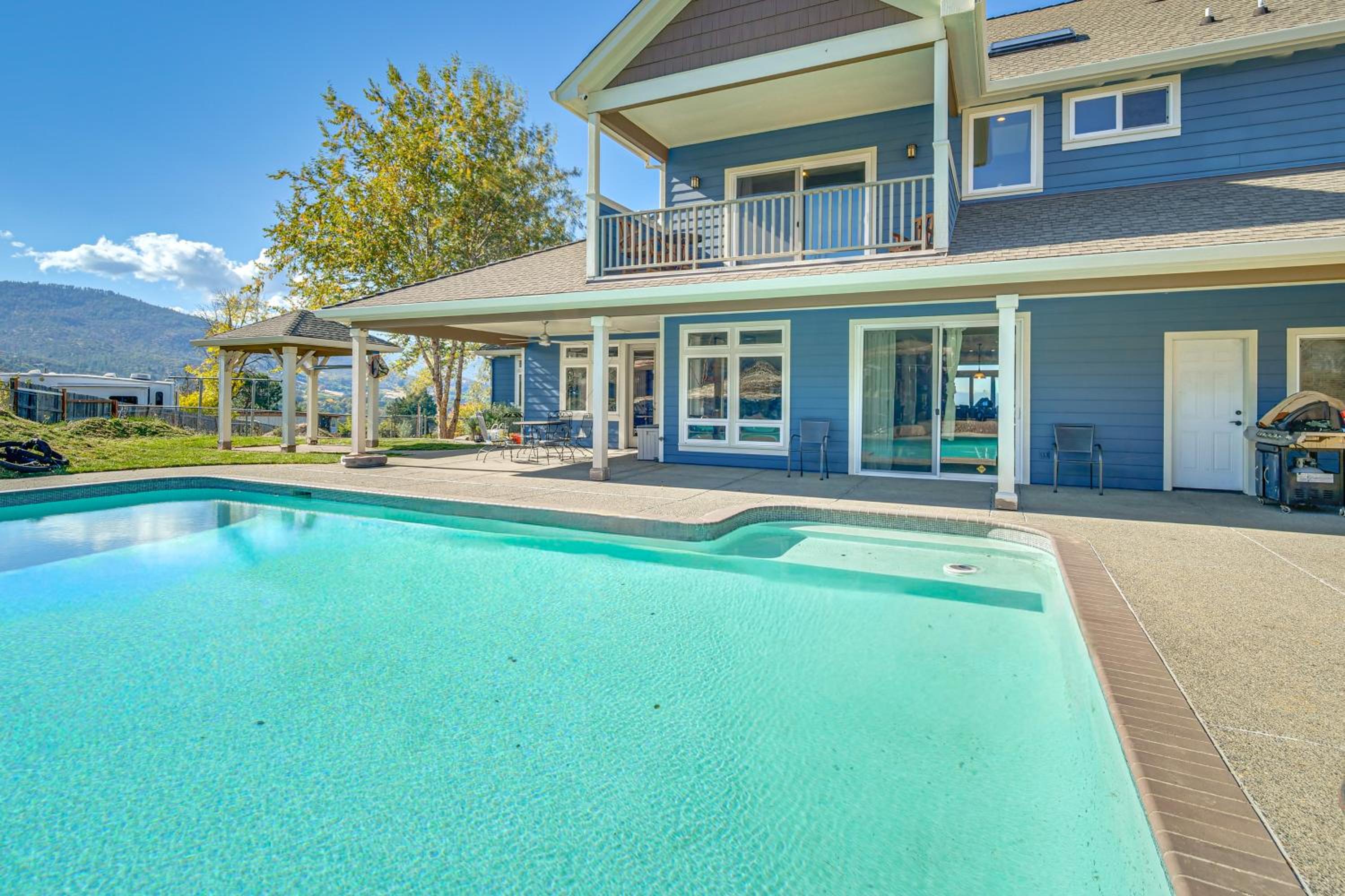 Private Pool and Mtn Views Stunning Ashland Home