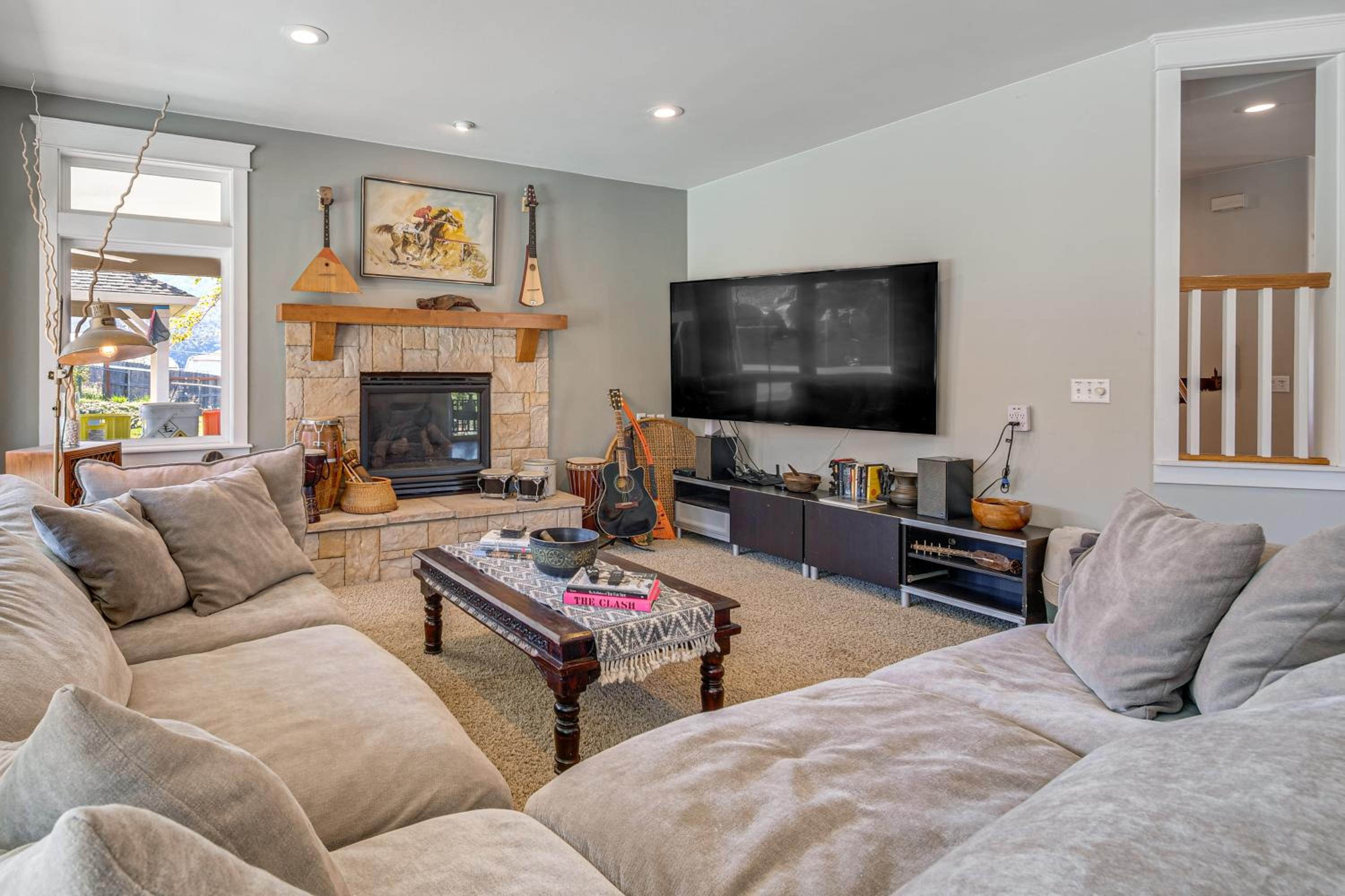 Private Pool and Mtn Views Stunning Ashland Home