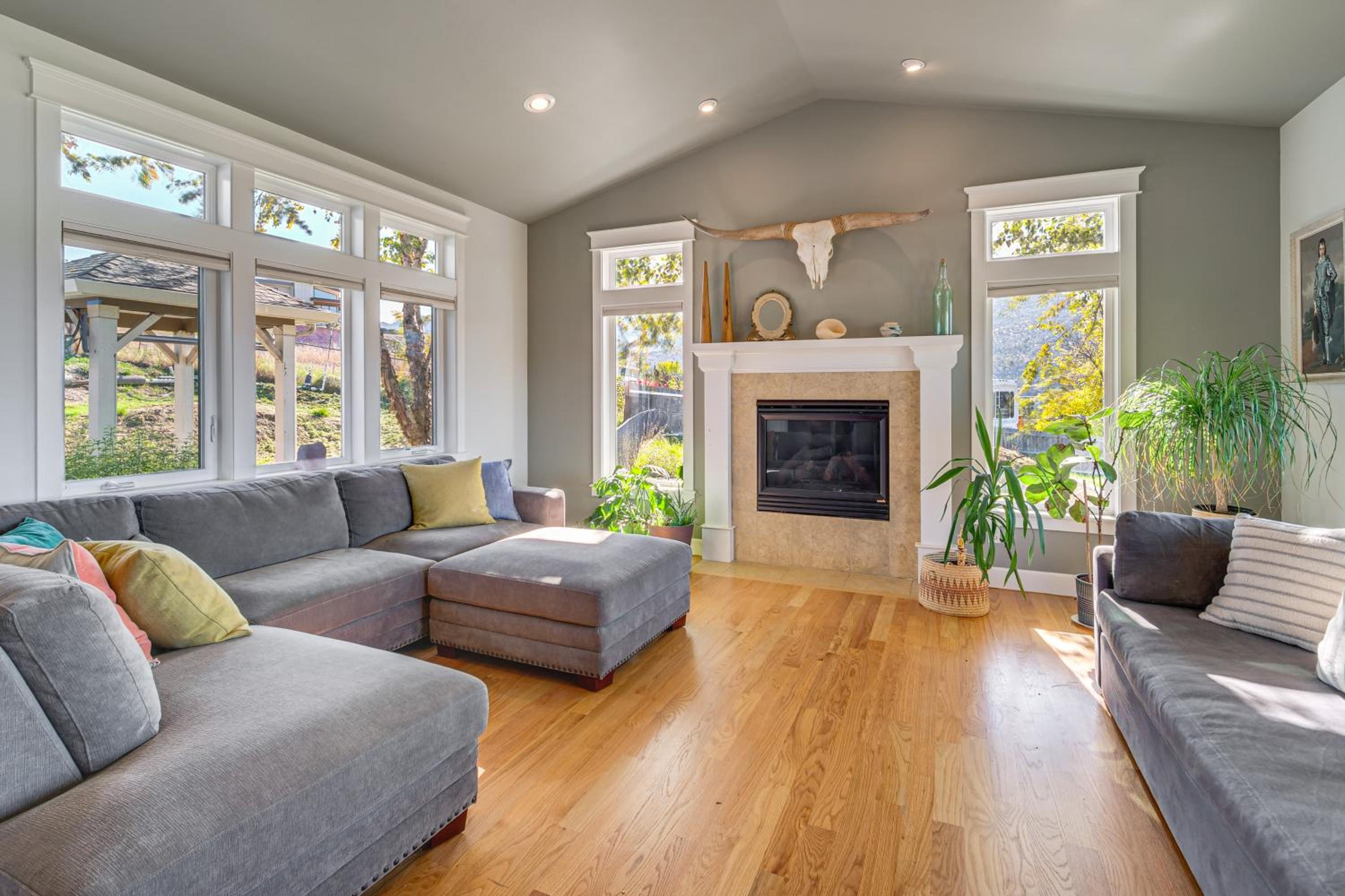 Private Pool and Mtn Views Stunning Ashland Home