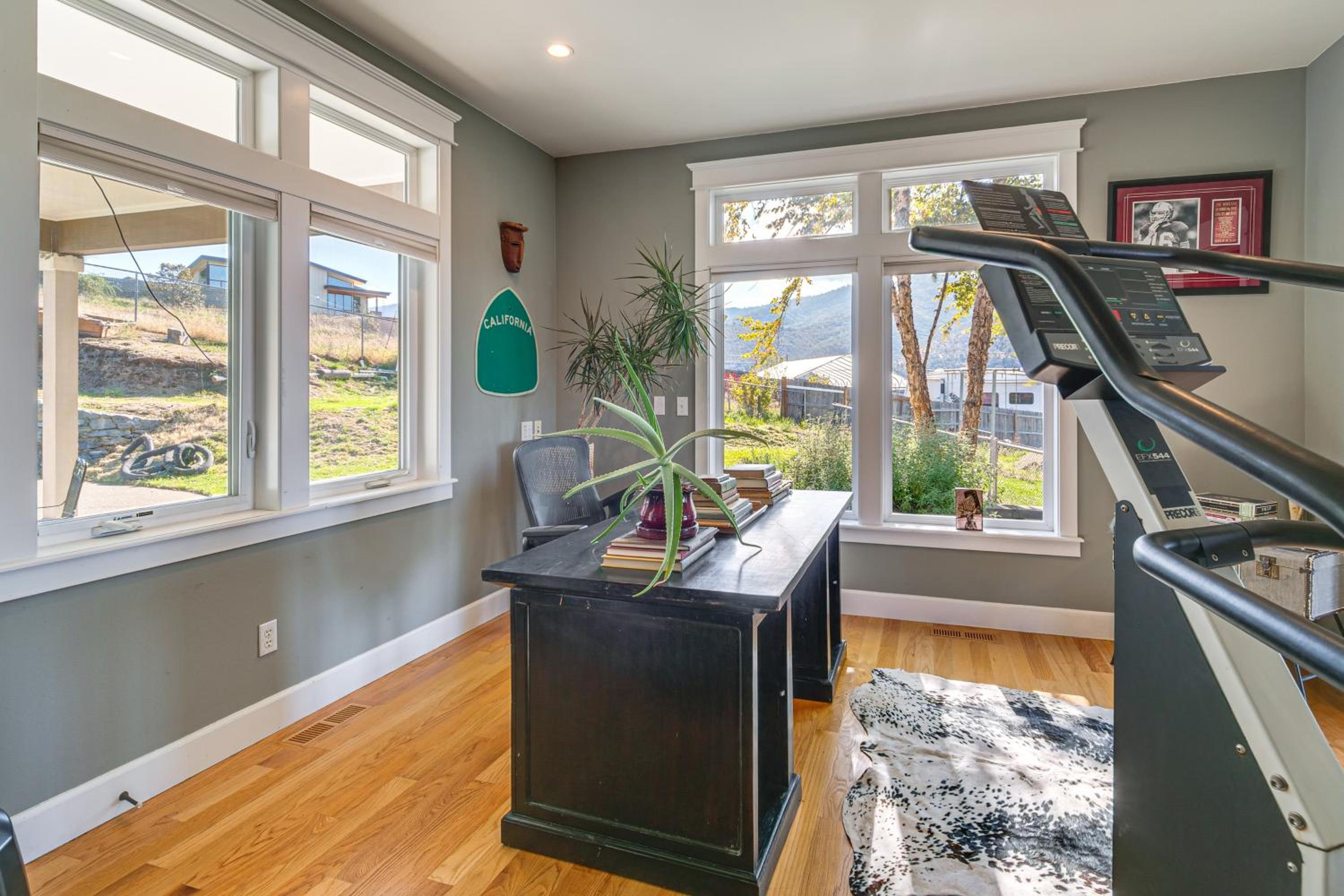 Private Pool and Mtn Views Stunning Ashland Home