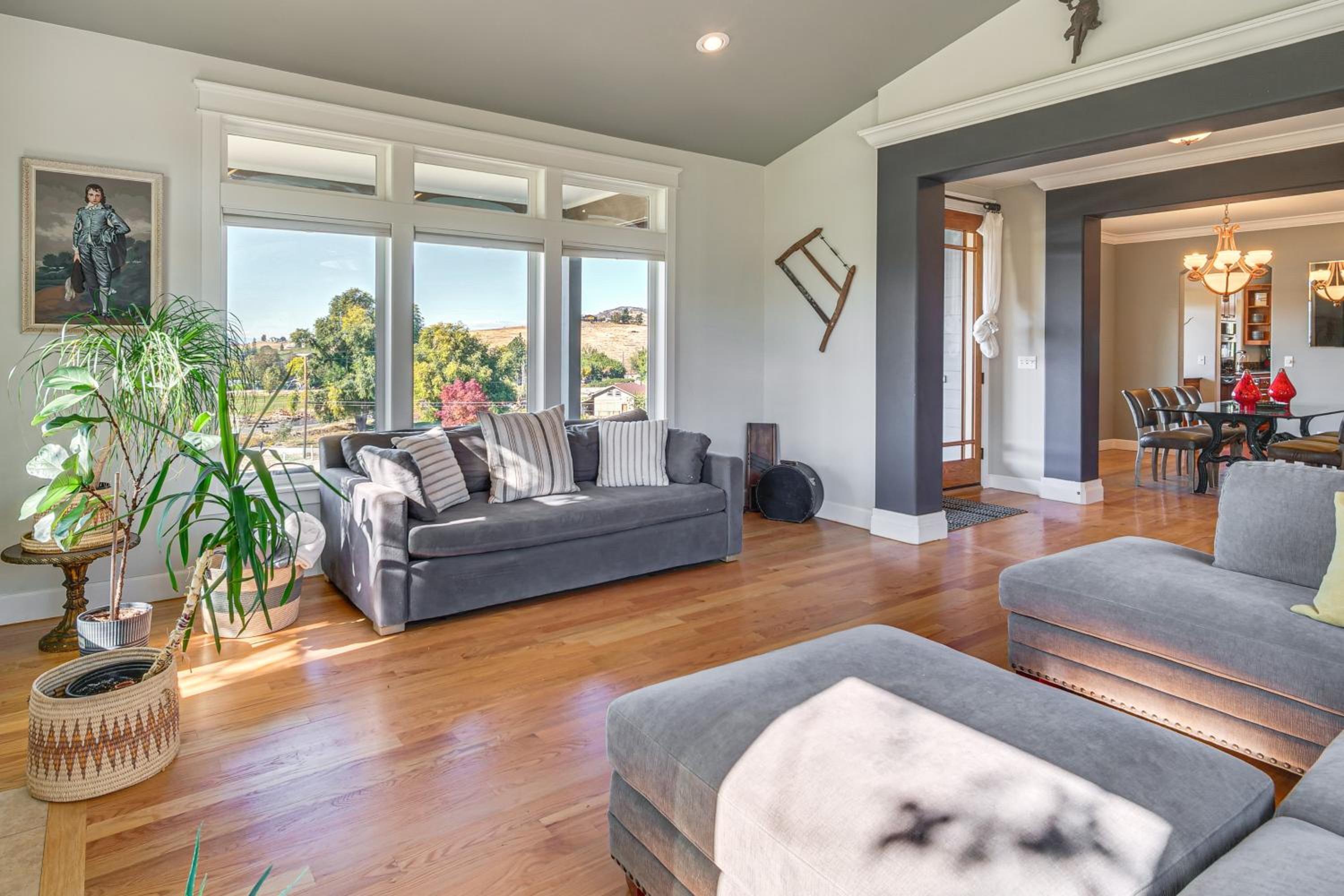 Private Pool and Mtn Views Stunning Ashland Home