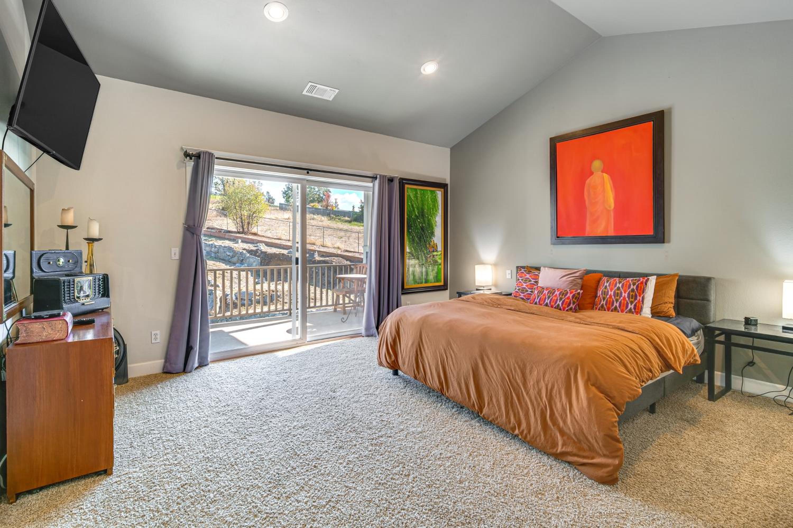 Private Pool and Mtn Views Stunning Ashland Home