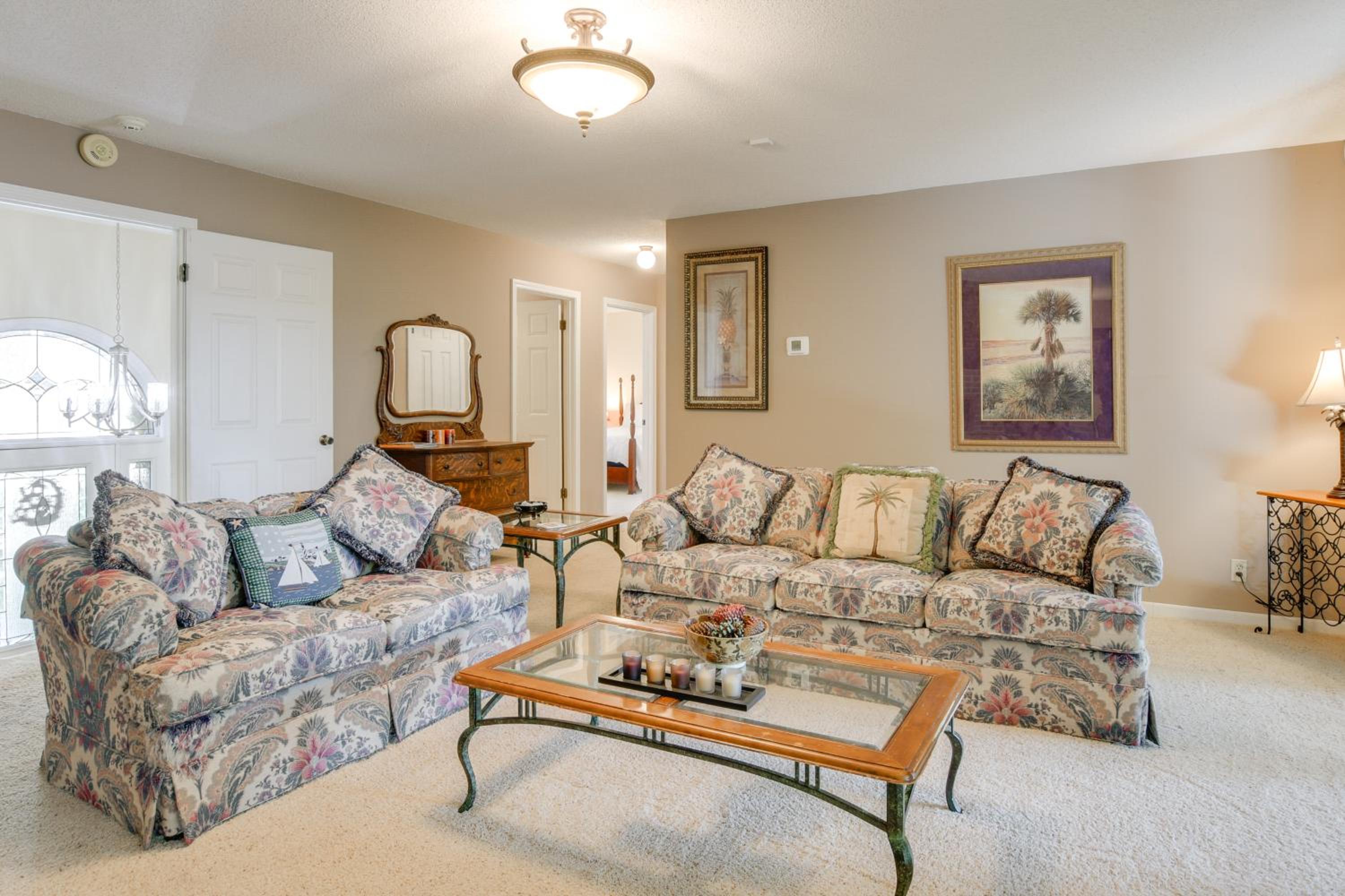 Waterfront Lake Hartwell Home Less Than 1 Mi to Marina!