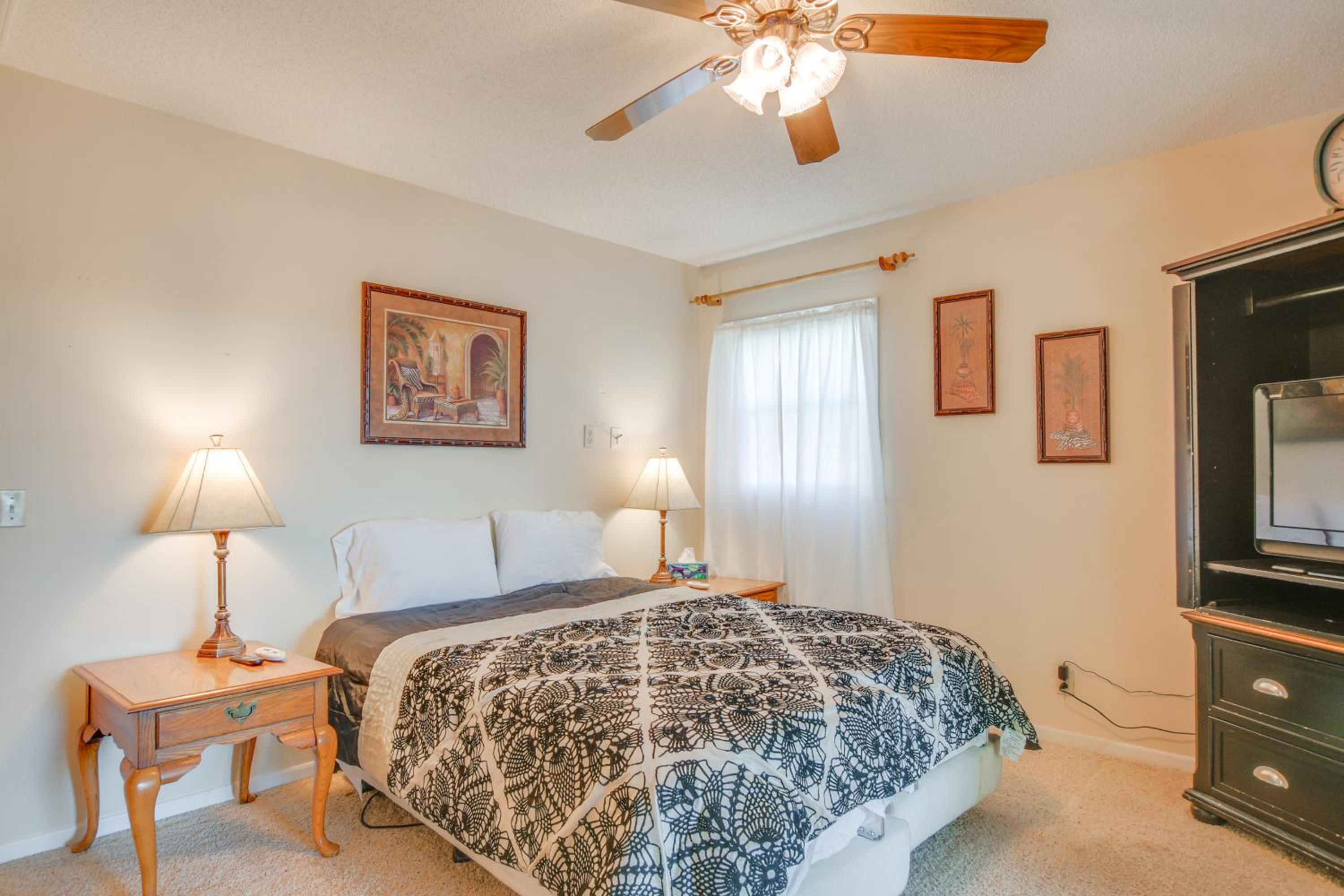 Waterfront Lake Hartwell Home Less Than 1 Mi to Marina!