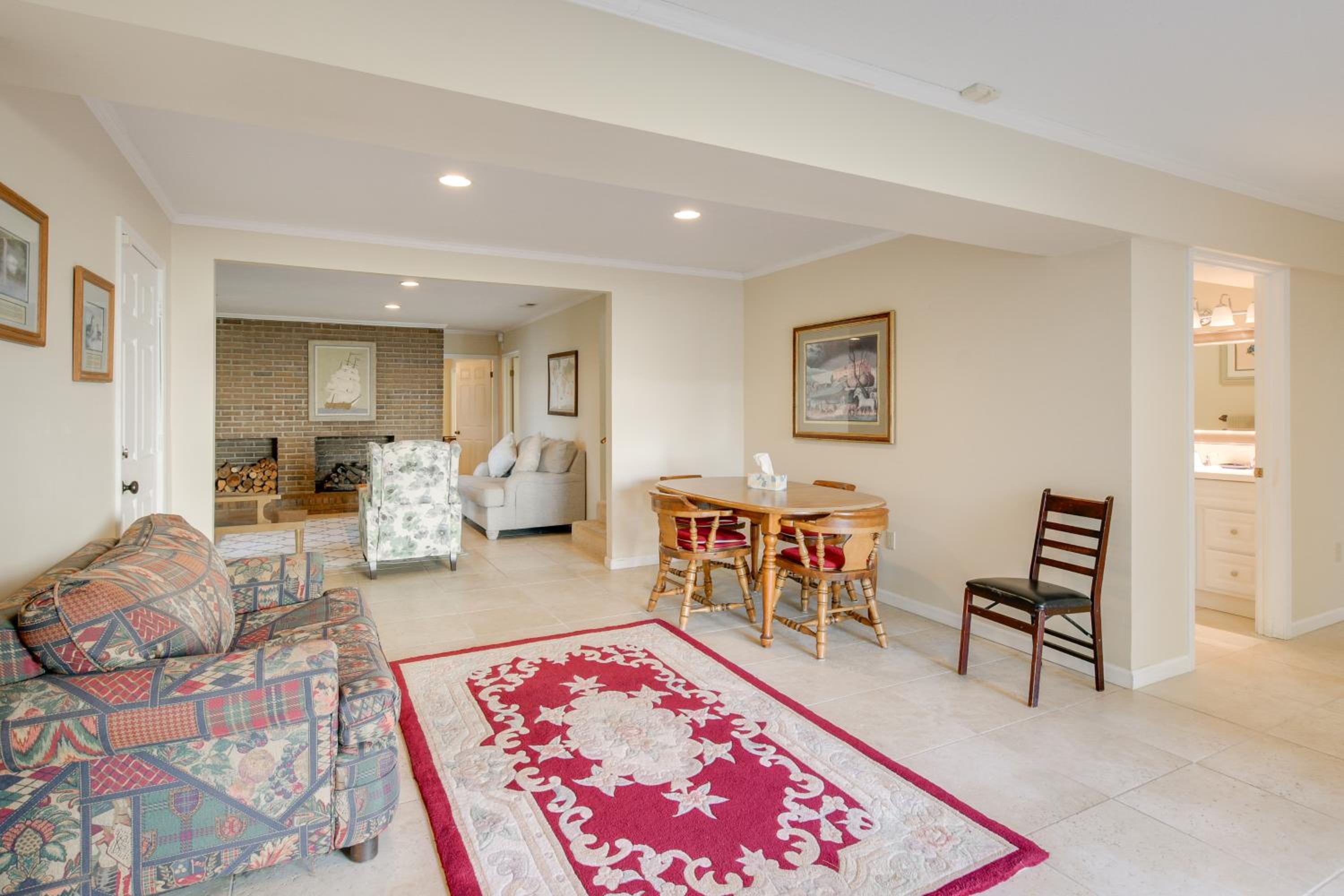 Waterfront Lake Hartwell Home Less Than 1 Mi to Marina!