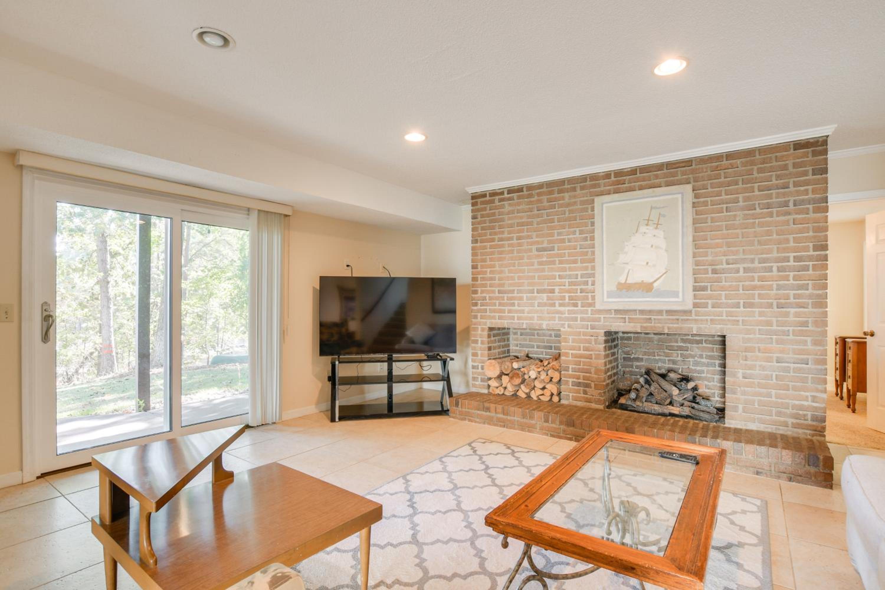 Waterfront Lake Hartwell Home Less Than 1 Mi to Marina!