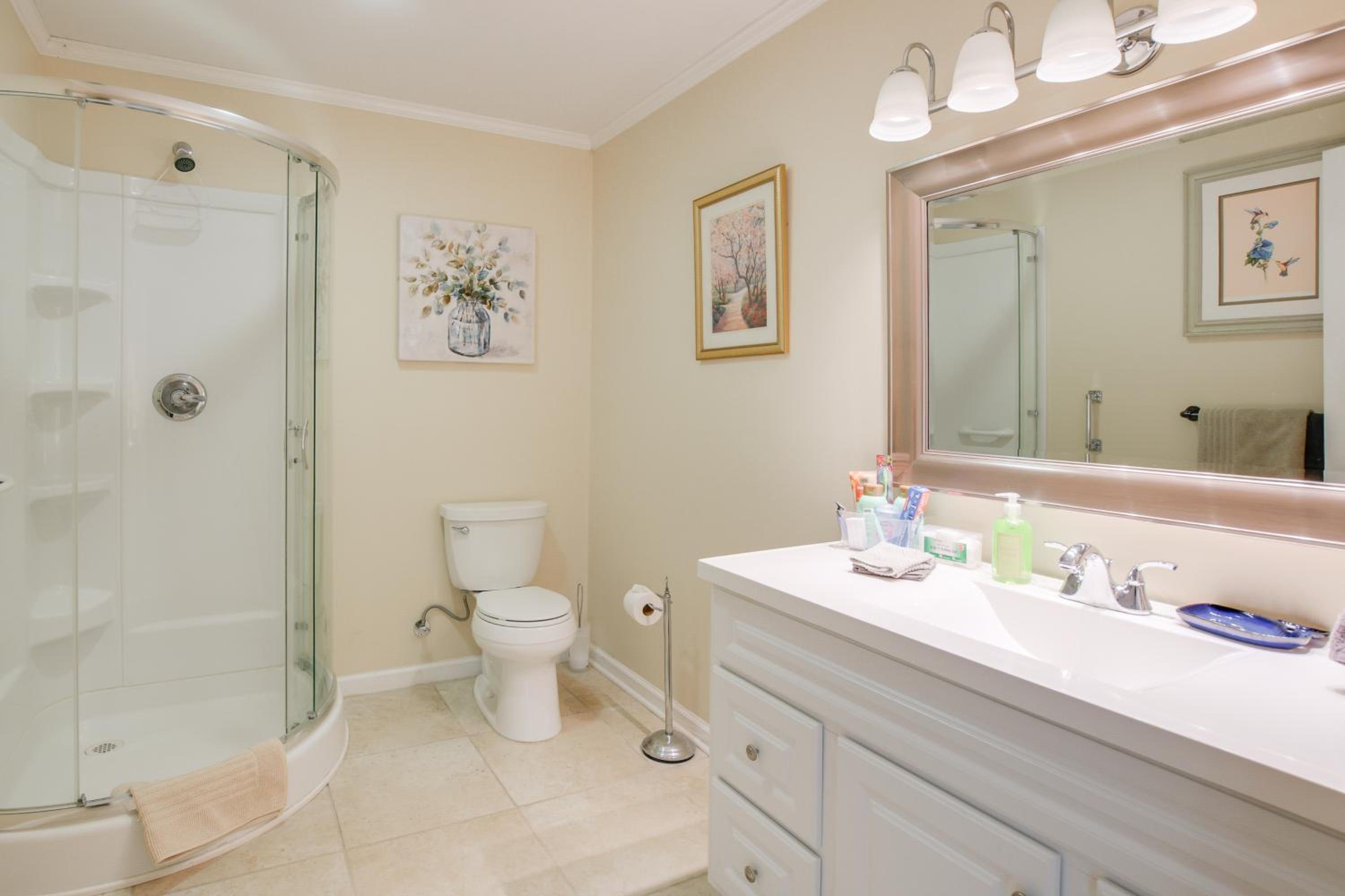 Waterfront Lake Hartwell Home Less Than 1 Mi to Marina!