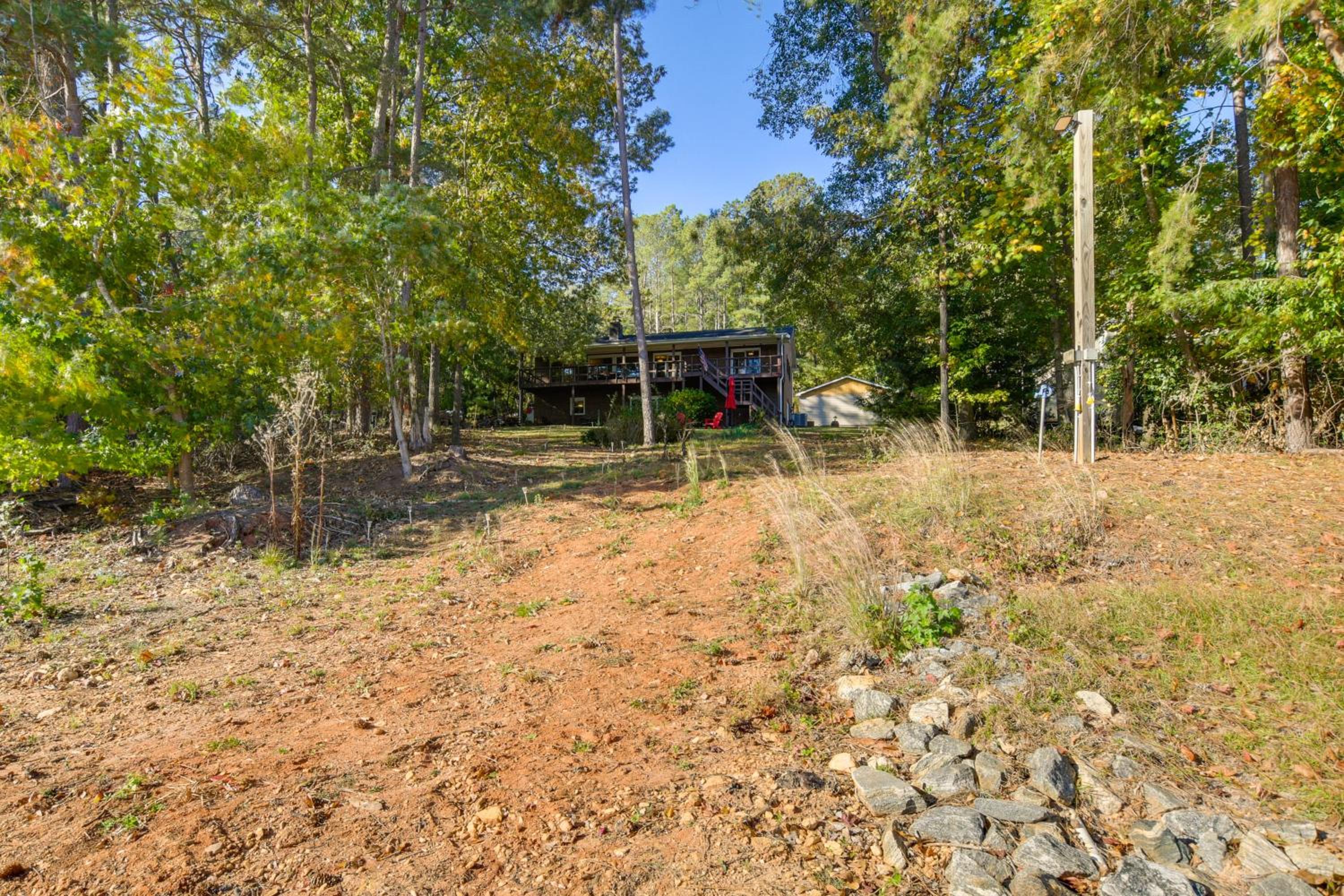 Waterfront Lake Hartwell Home Less Than 1 Mi to Marina!