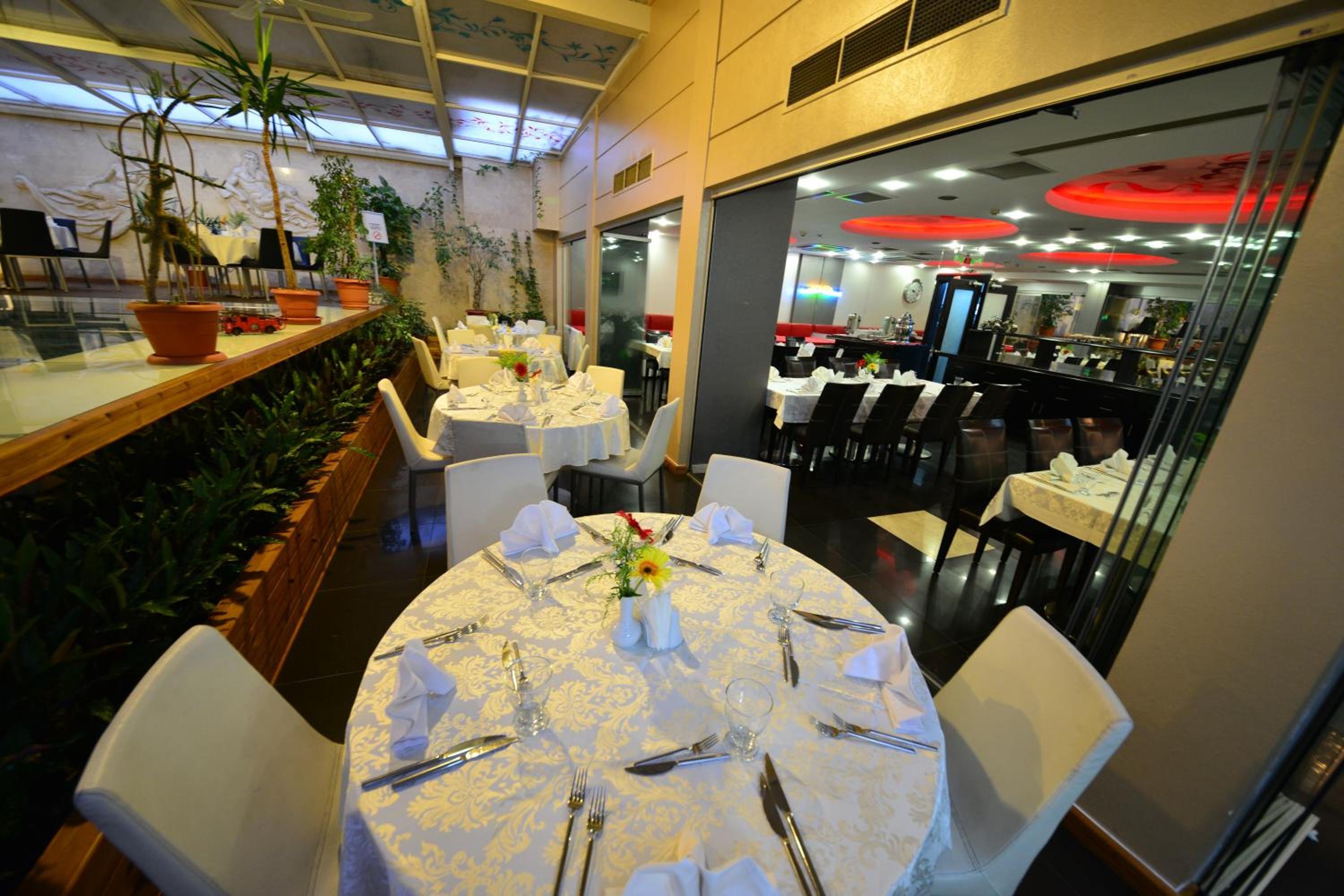 May park HOTEL - Image 9