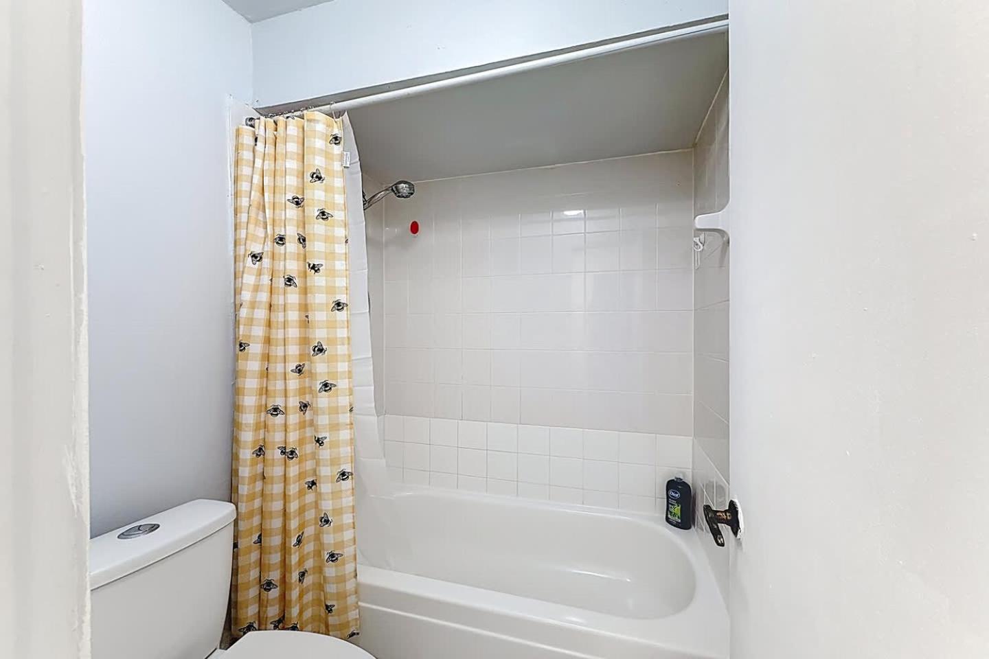 Cozy 1BR Shared Home Pool Tennis & Lake Access