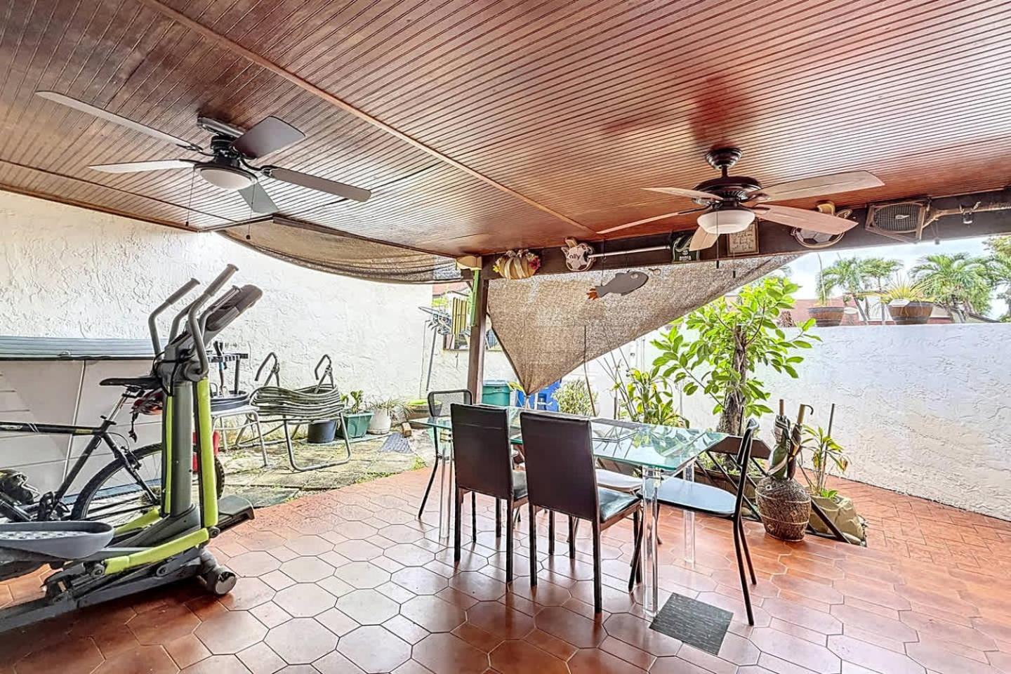 1BR in Shared Home Pool Tennis & Lake Miami