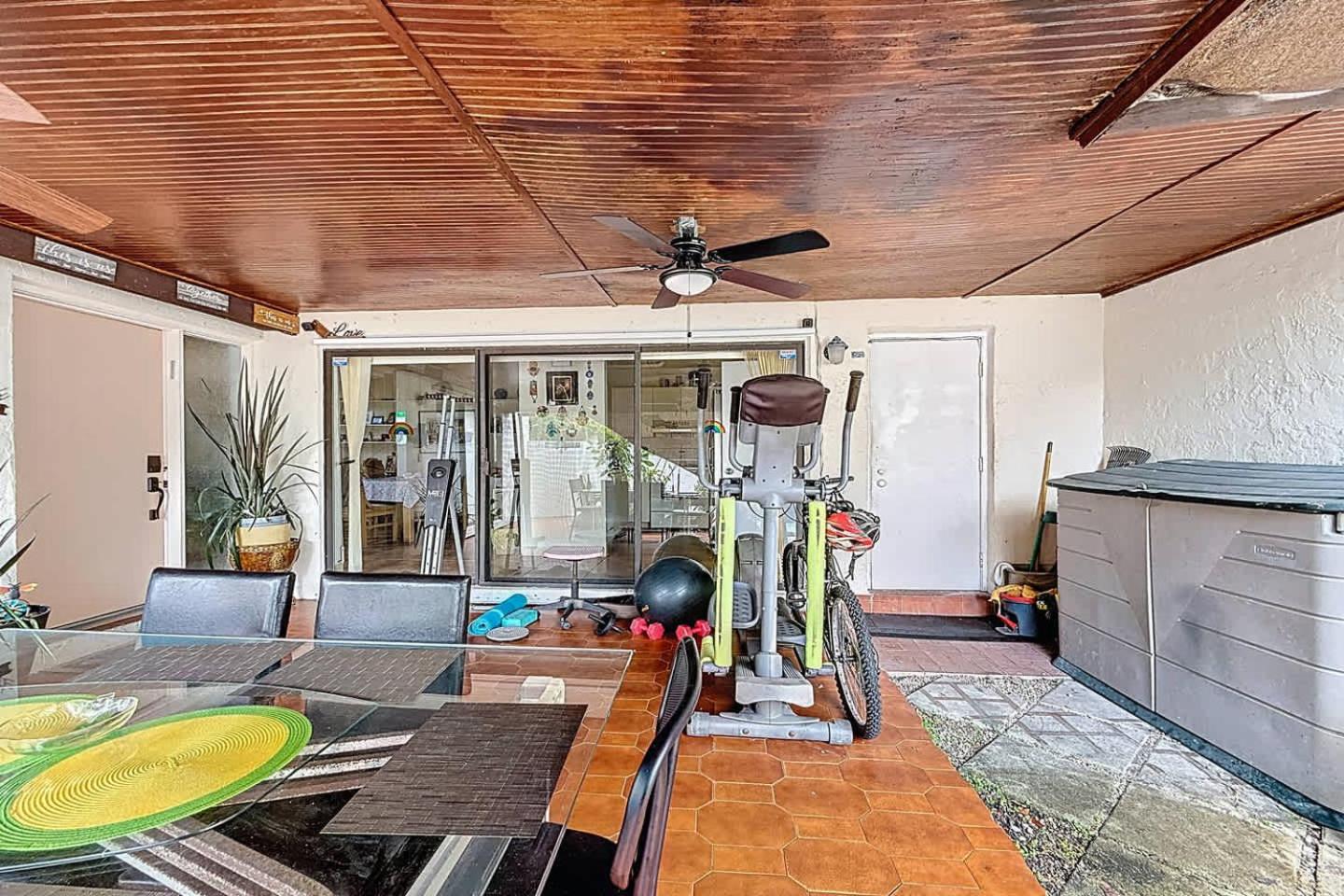 1BR in Shared Home Pool Tennis & Lake Miami