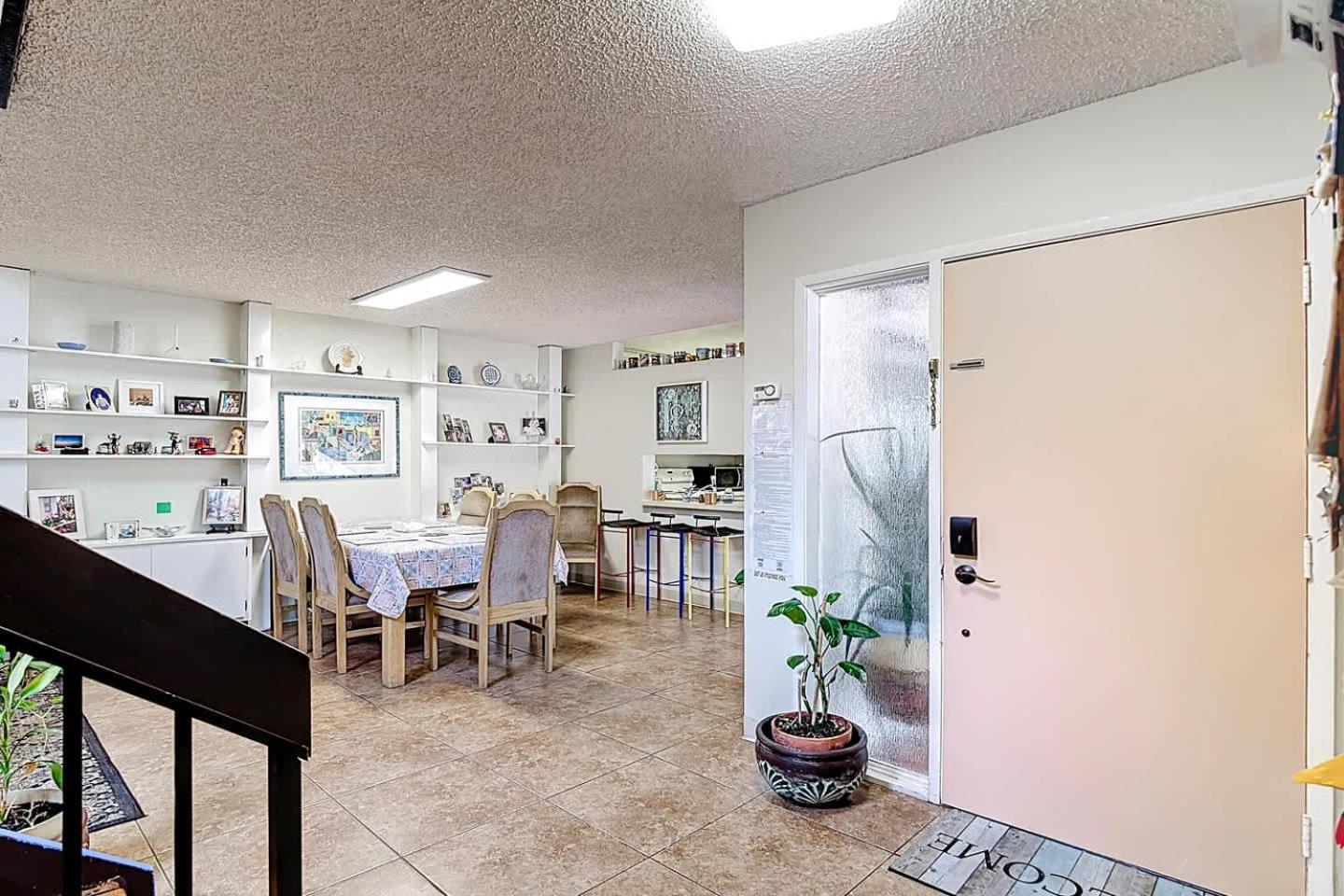 1BR in Shared Miami Home Pool Lake & Tennis