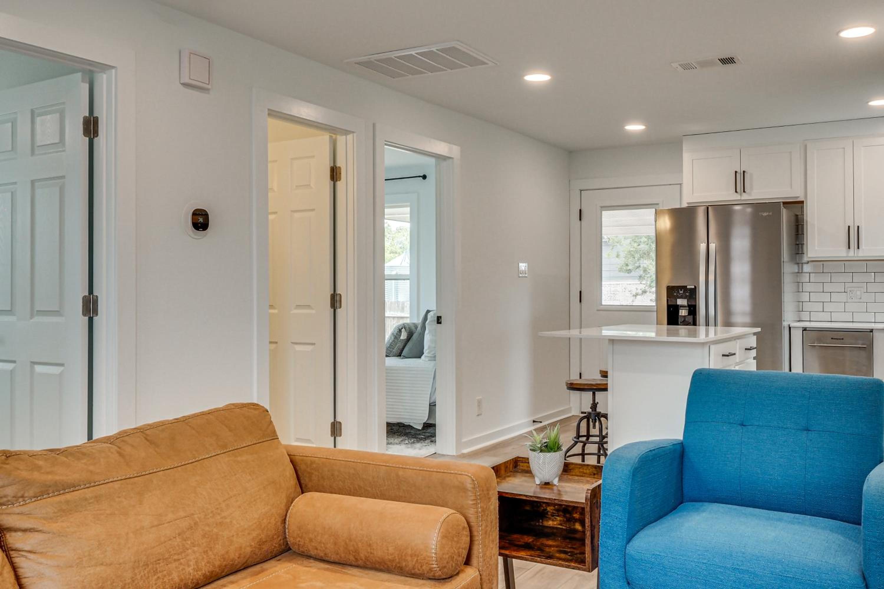 Near Historic Georgetown Square! Updated Home