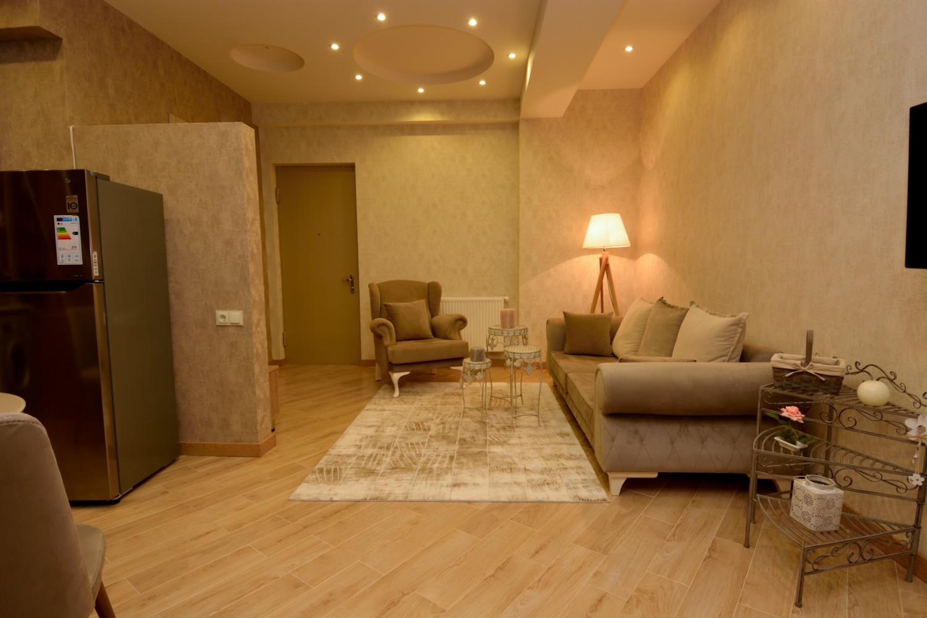Dat Exx Apartments