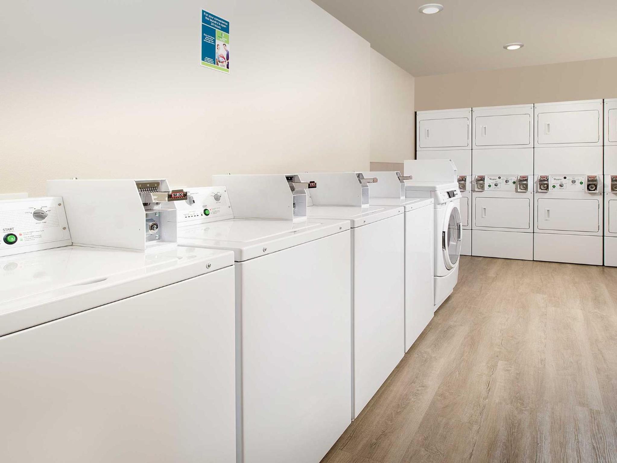 WoodSpring Suites Fargo North Near NDSU