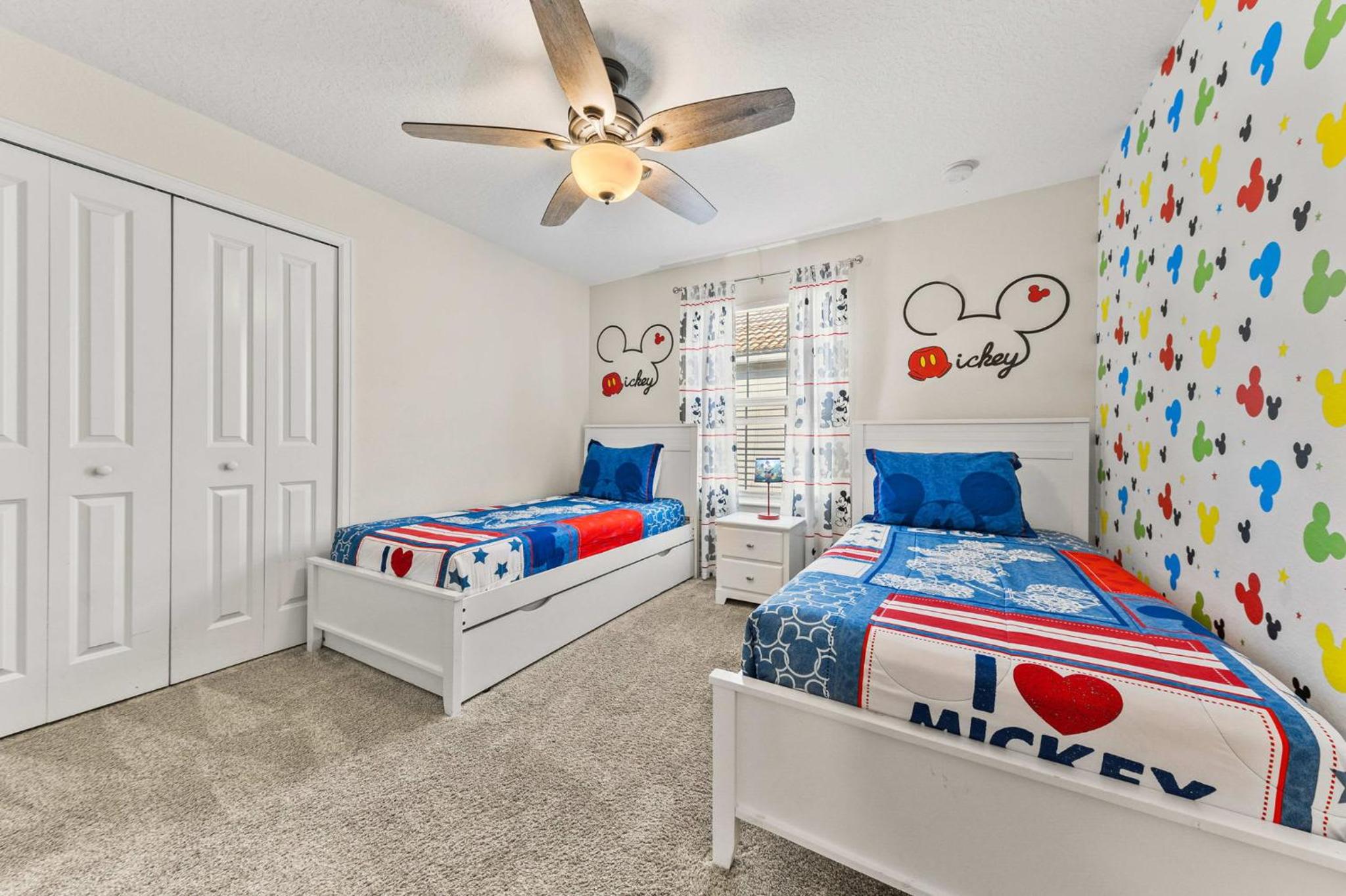Gorgeous 5Bd w Pool & Lazy River at Storey Lake 4989