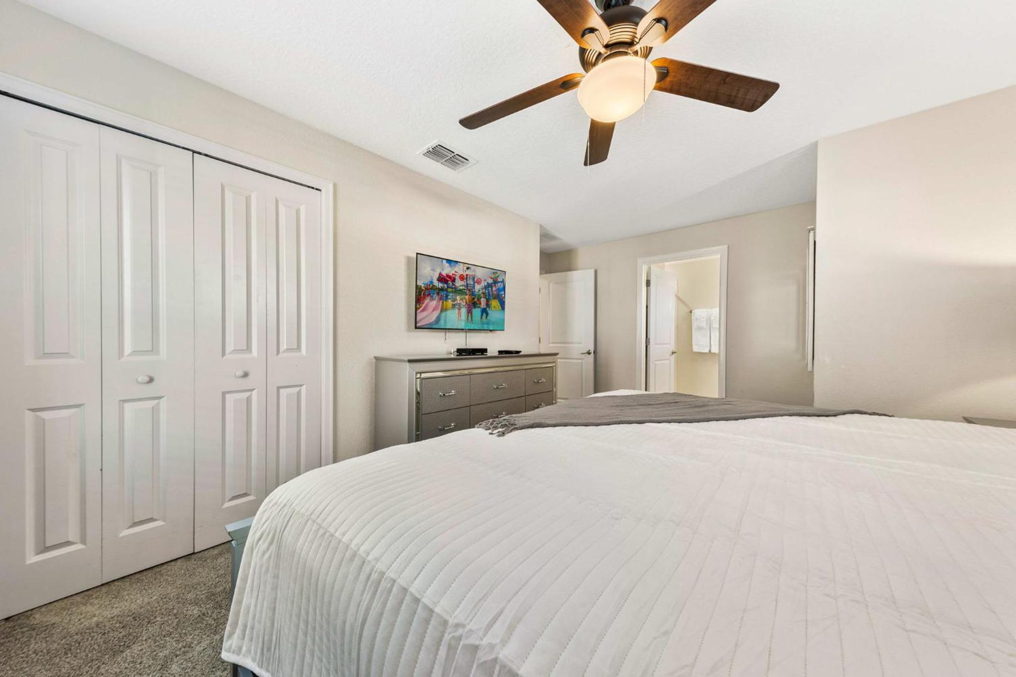 Gorgeous 5Bd w Pool & Lazy River at Storey Lake 4989