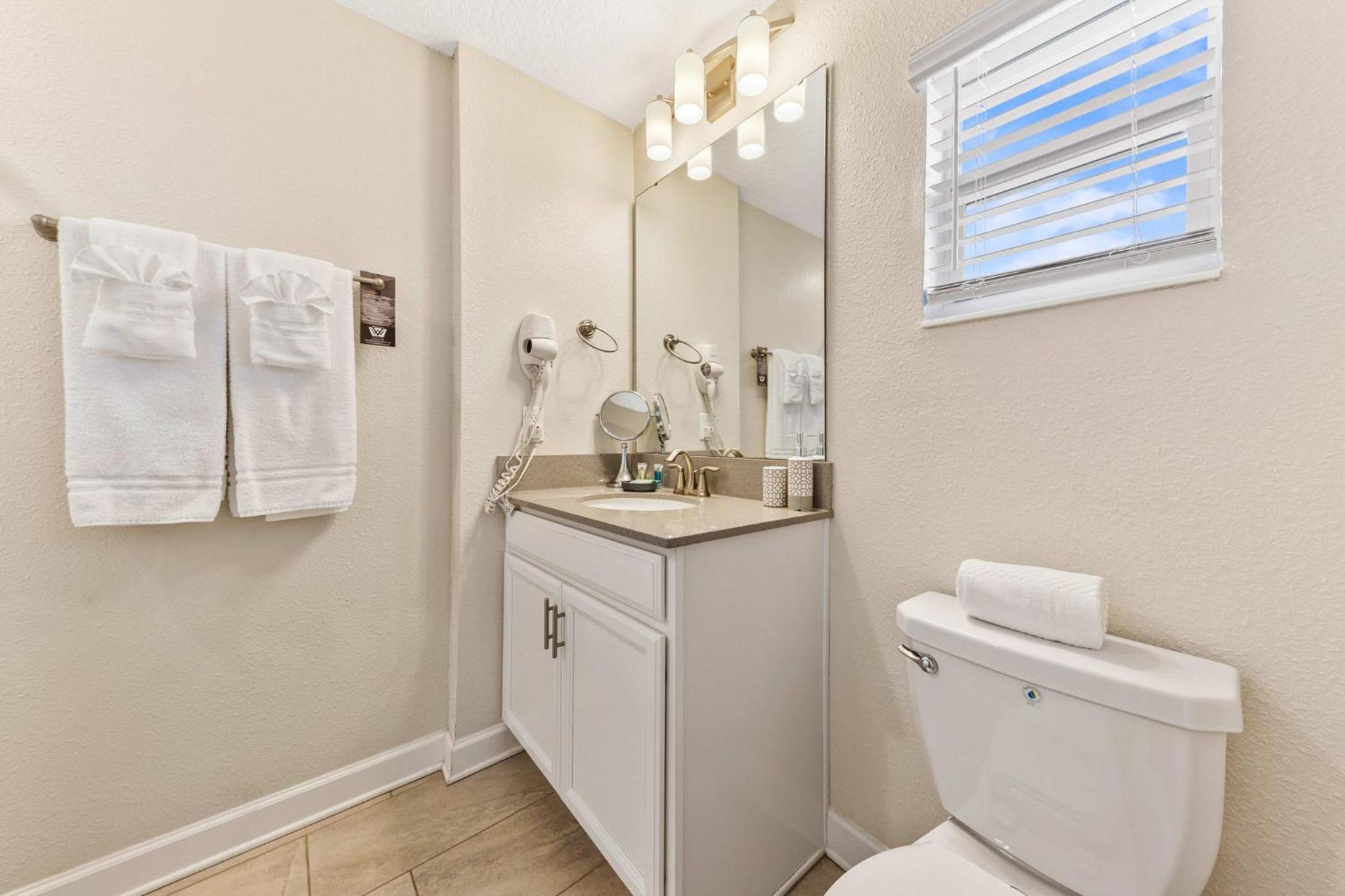 Gorgeous 5Bd w Pool & Lazy River at Storey Lake 4989