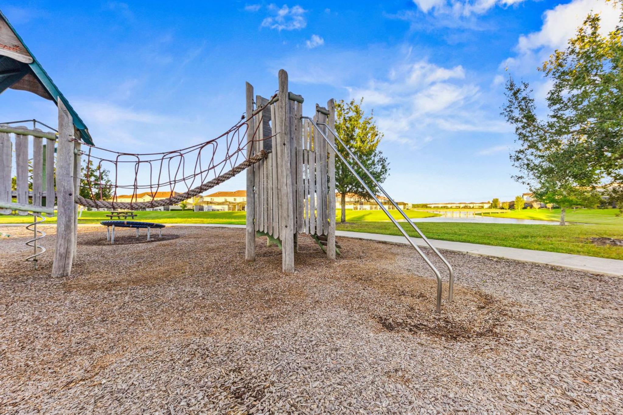 Gorgeous 5Bd w Pool & Lazy River at Storey Lake 4989