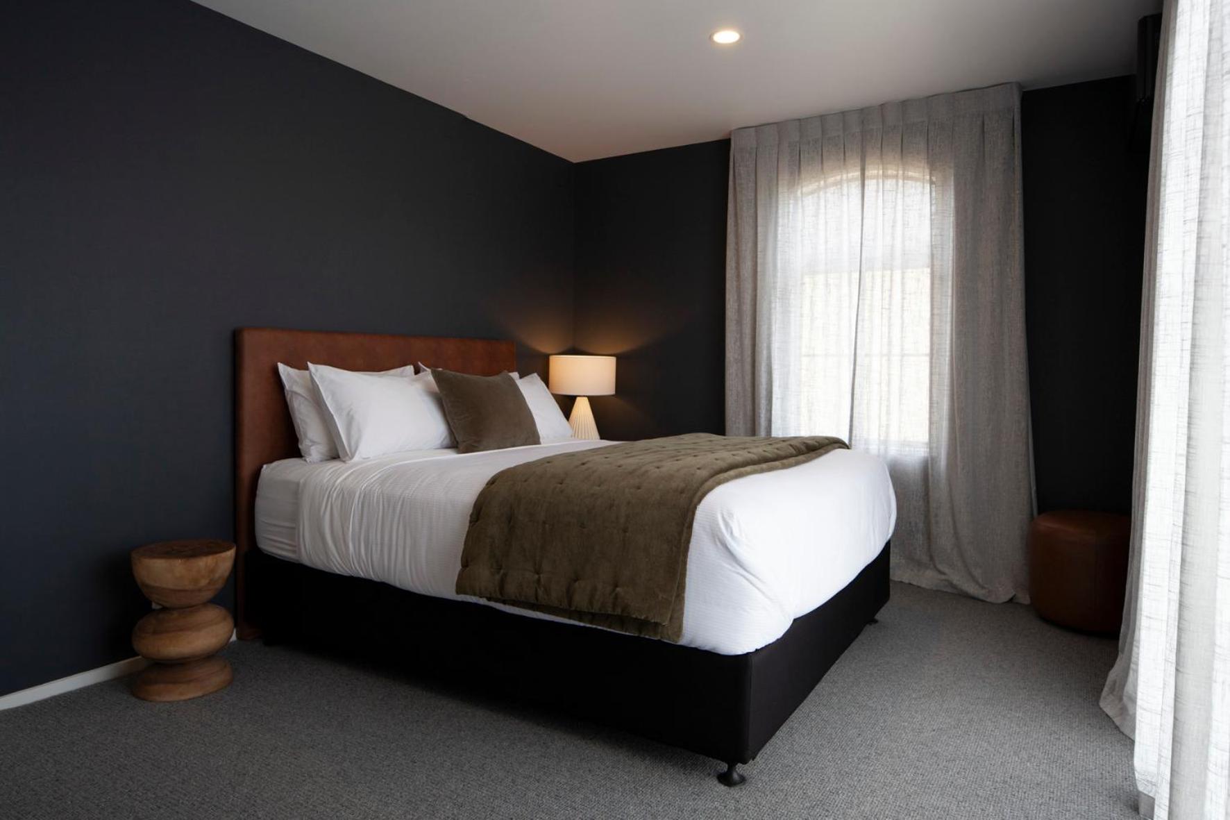 The Kings Domain, DUCHESS - Luxurious townhouse in the CBD!