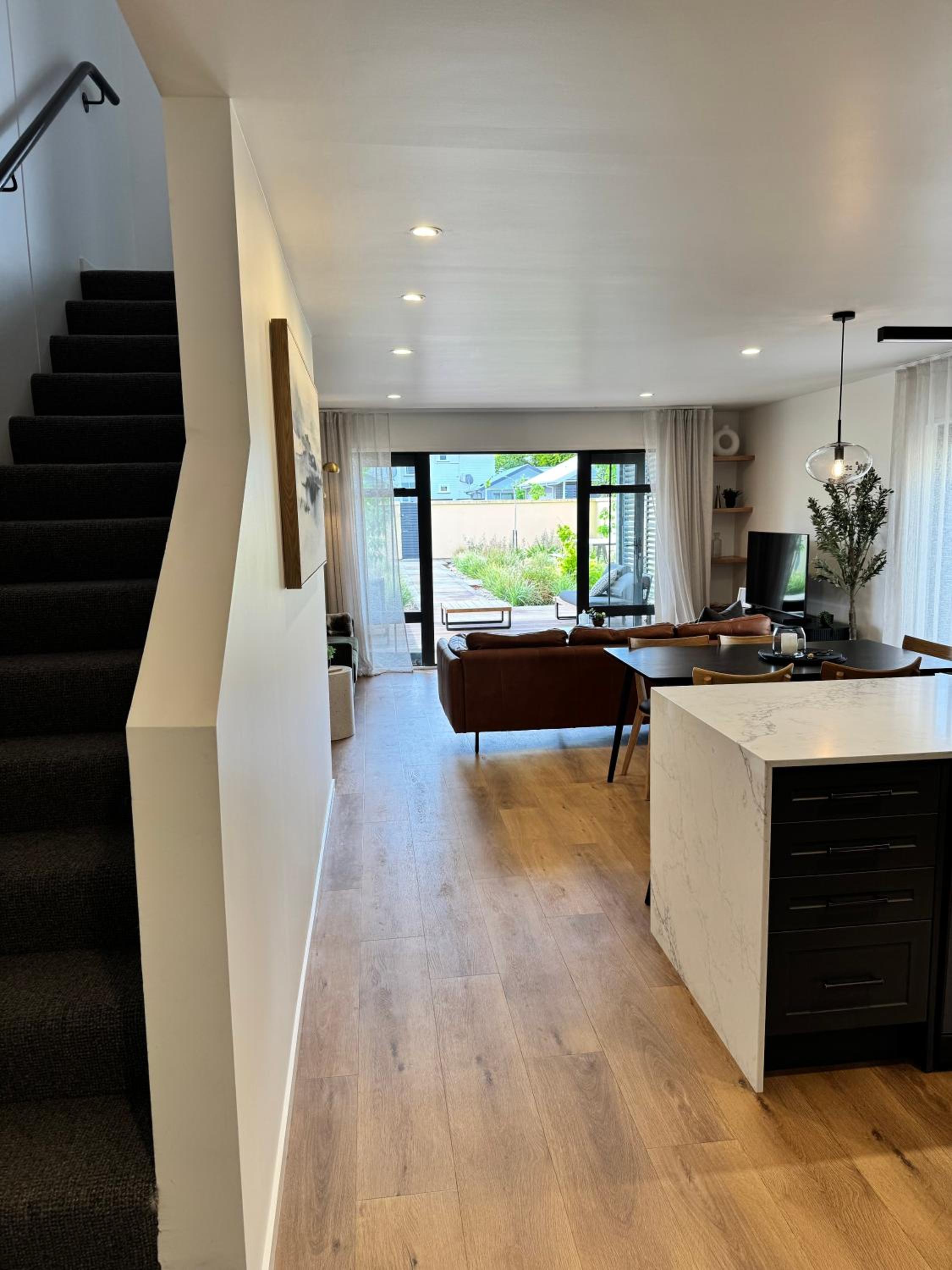 The Kings Domain, DUCHESS - Luxurious townhouse in the CBD!