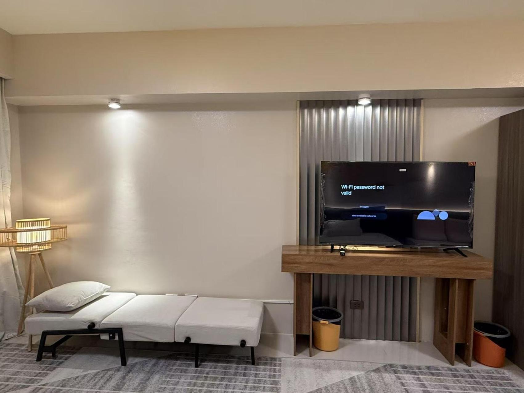 Modern Boutique Spacious Apartment Near Airport OKADA SOLAIRE MOA