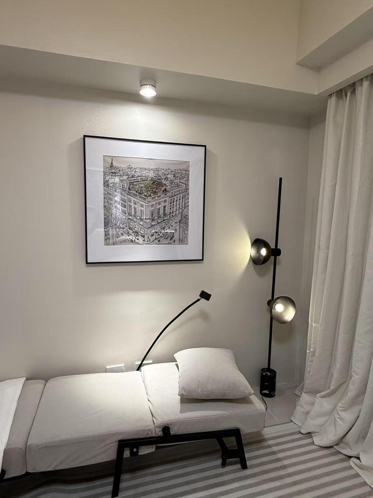 Modern Boutique Spacious Apartment Near Airport OKADA SOLAIRE MOA