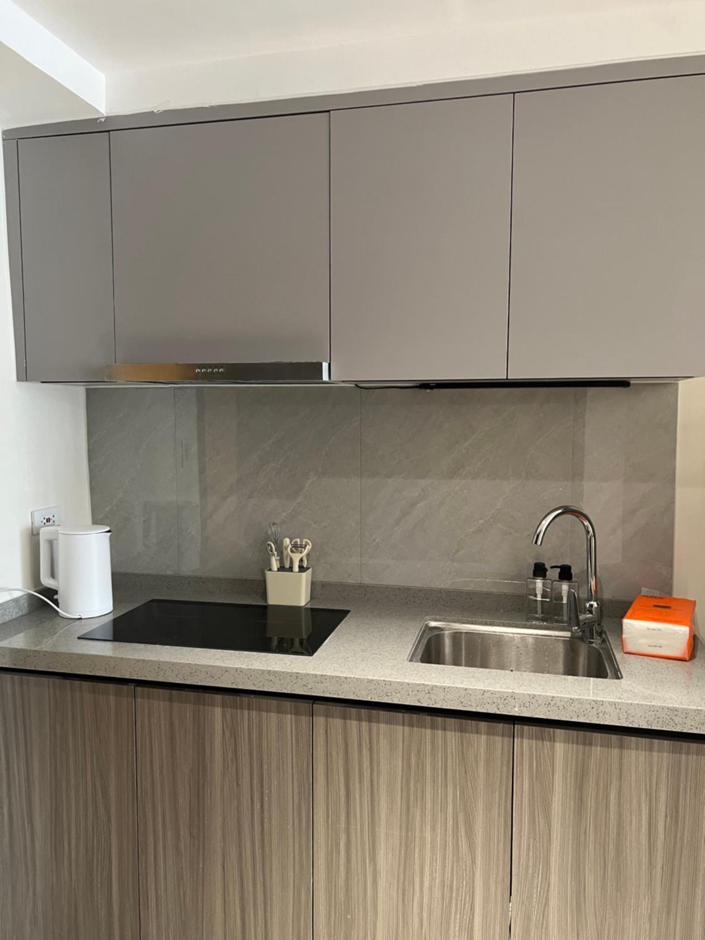 Modern Boutique Spacious Apartment Near Airport OKADA SOLAIRE MOA