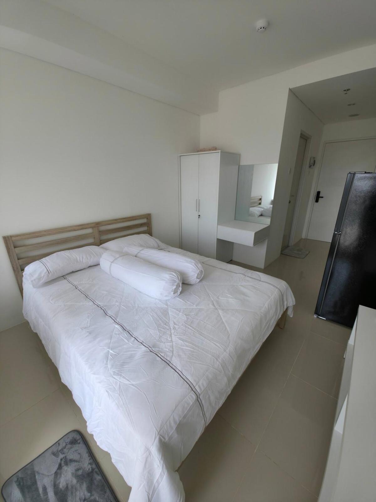 Japanese Minimalist Studio at Kyo Society - Surabaya