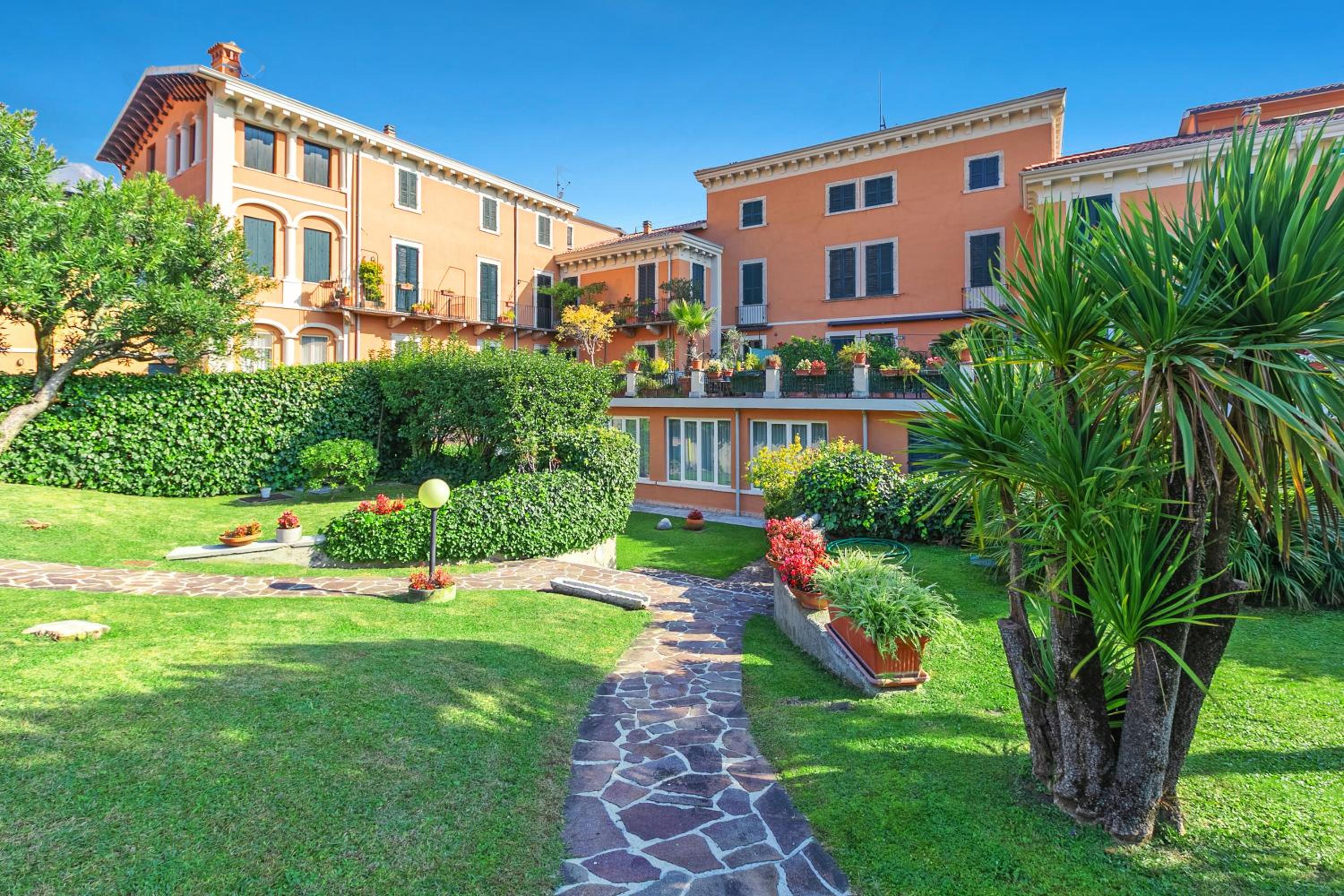 Lake Front Bogliaco - Happy Rentals