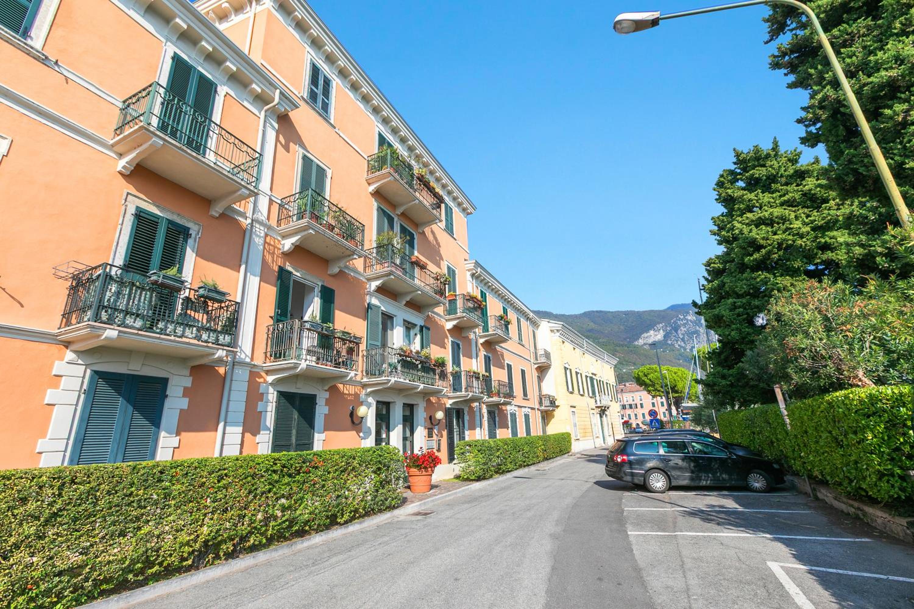 Lake Front Bogliaco - Happy Rentals