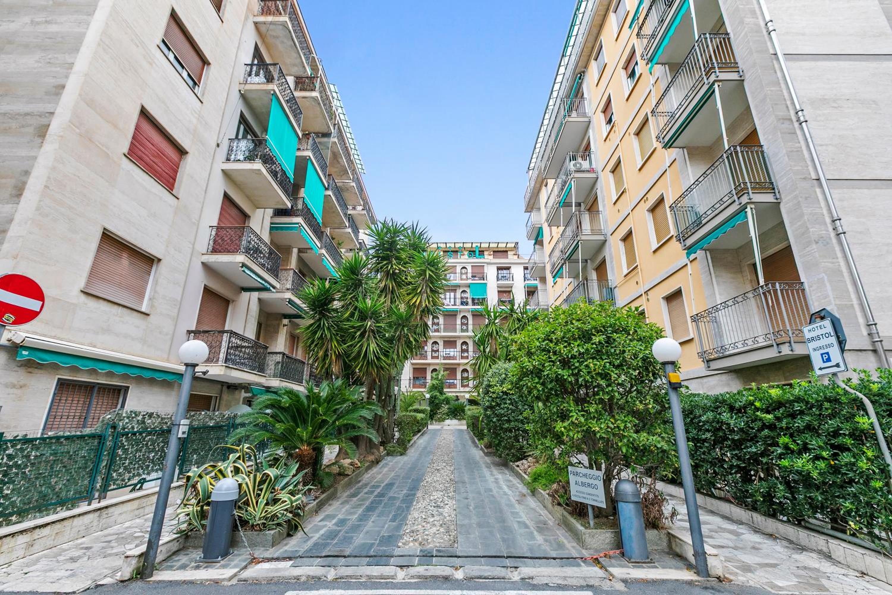 Casa Amorosa Town Center - Happy Rentals
