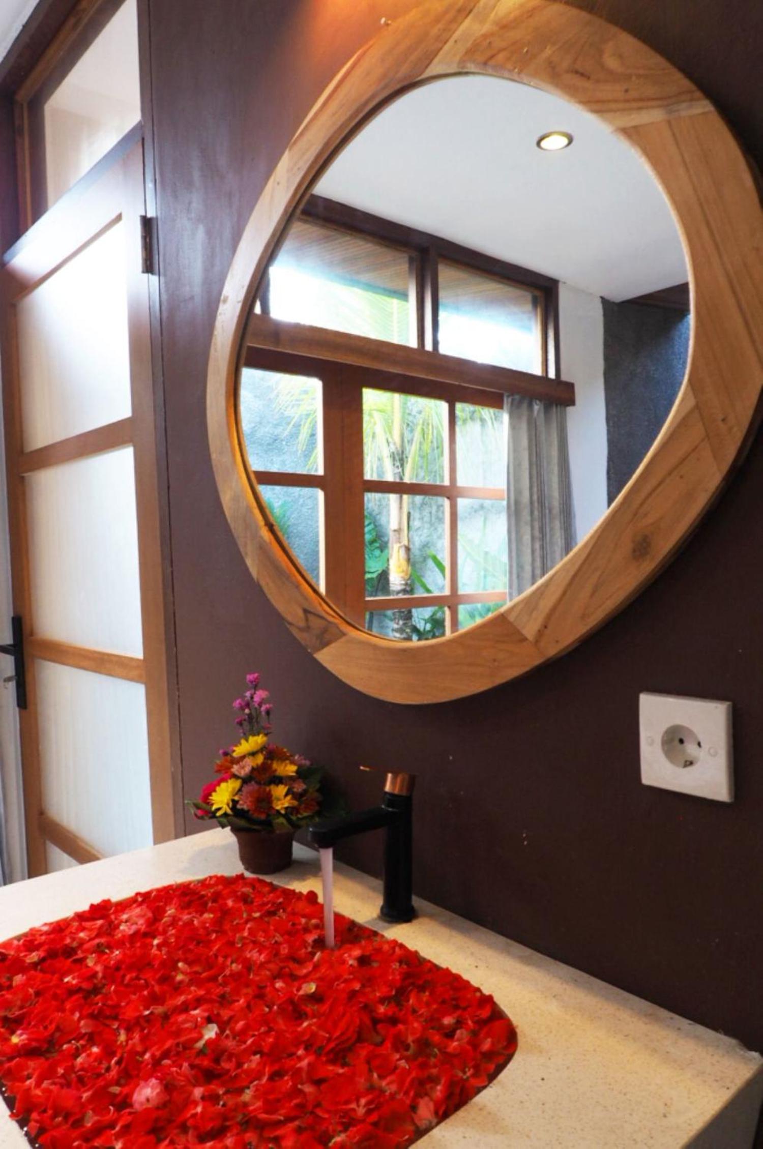 Mahanidhi serene villa ubud