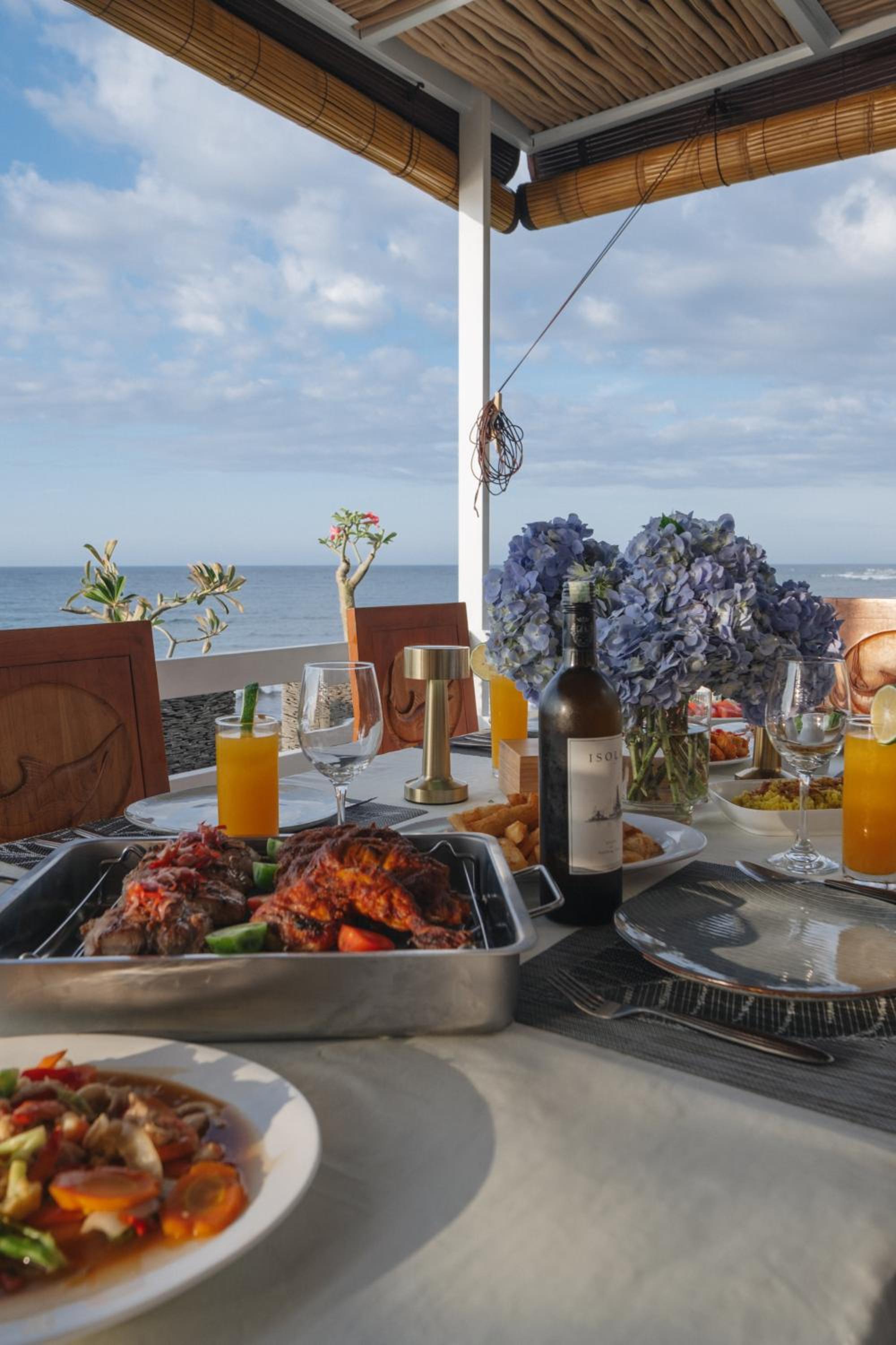 Blue Marlin 6-BR Villa Singaraja Bali