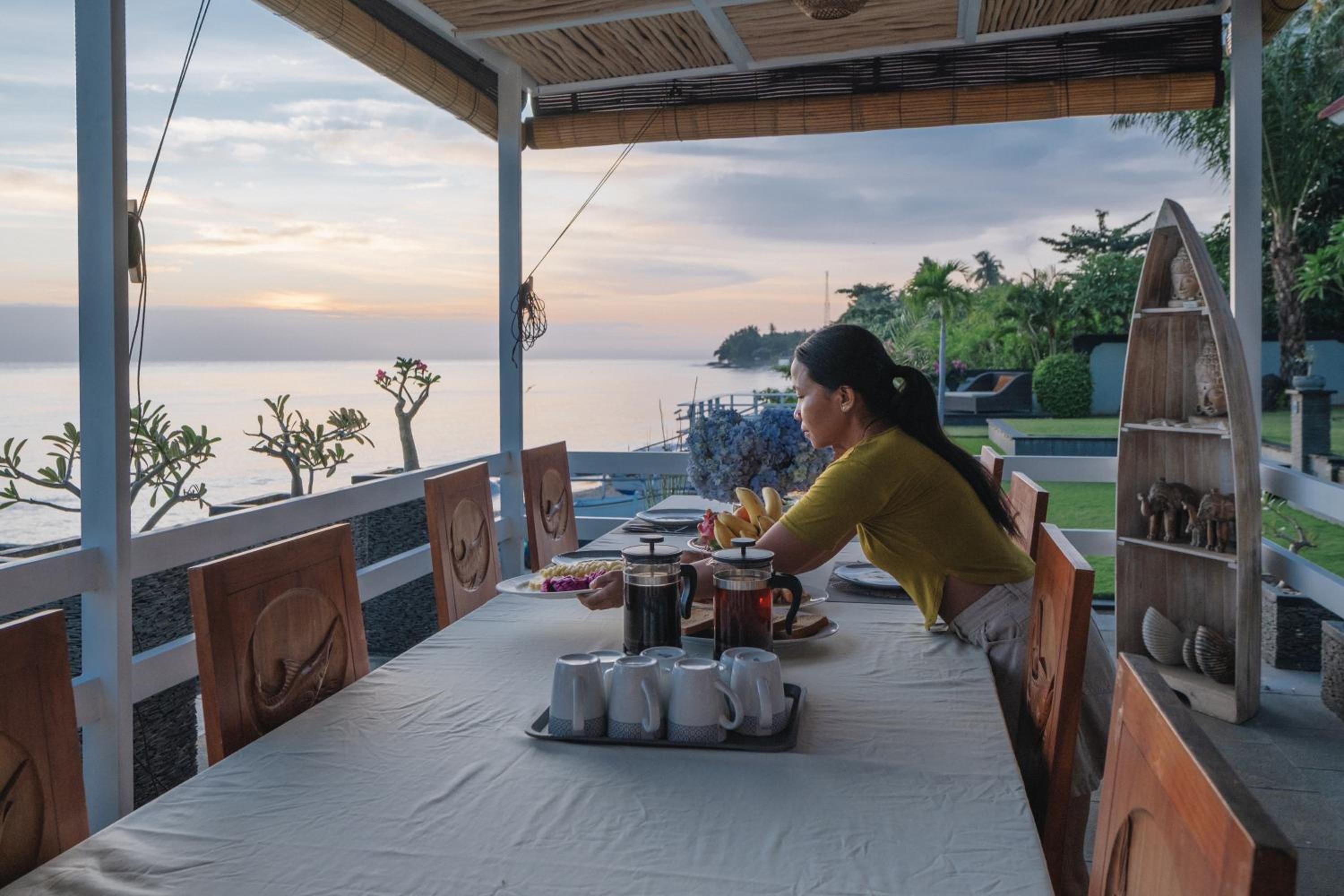 Blue Marlin 6-BR Villa Singaraja Bali