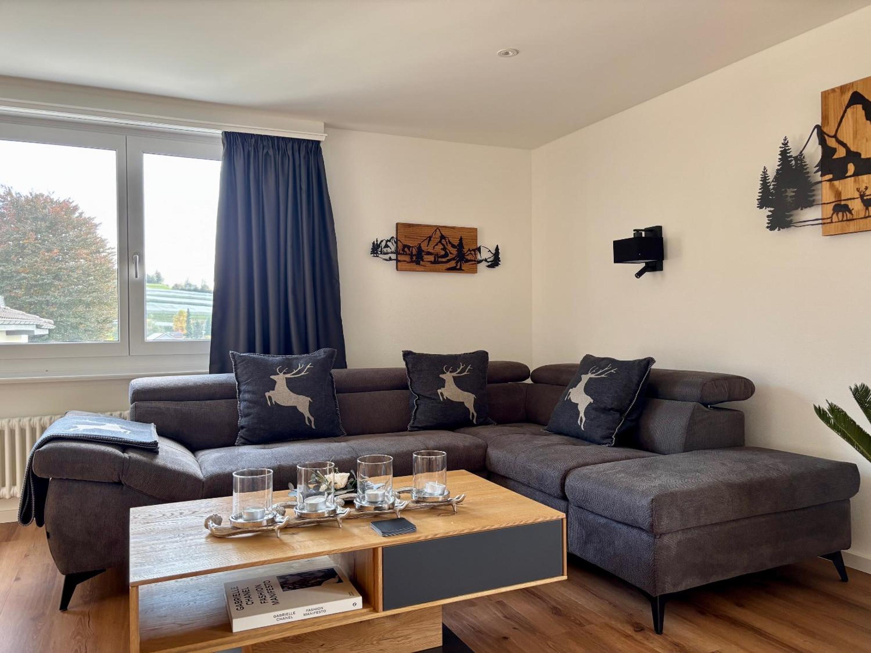 Suite4you Erlen l Privater Indoorpool ganzjährig beheizt & Sauna l 10min zum Bodensee, Parkplatz & WLAN