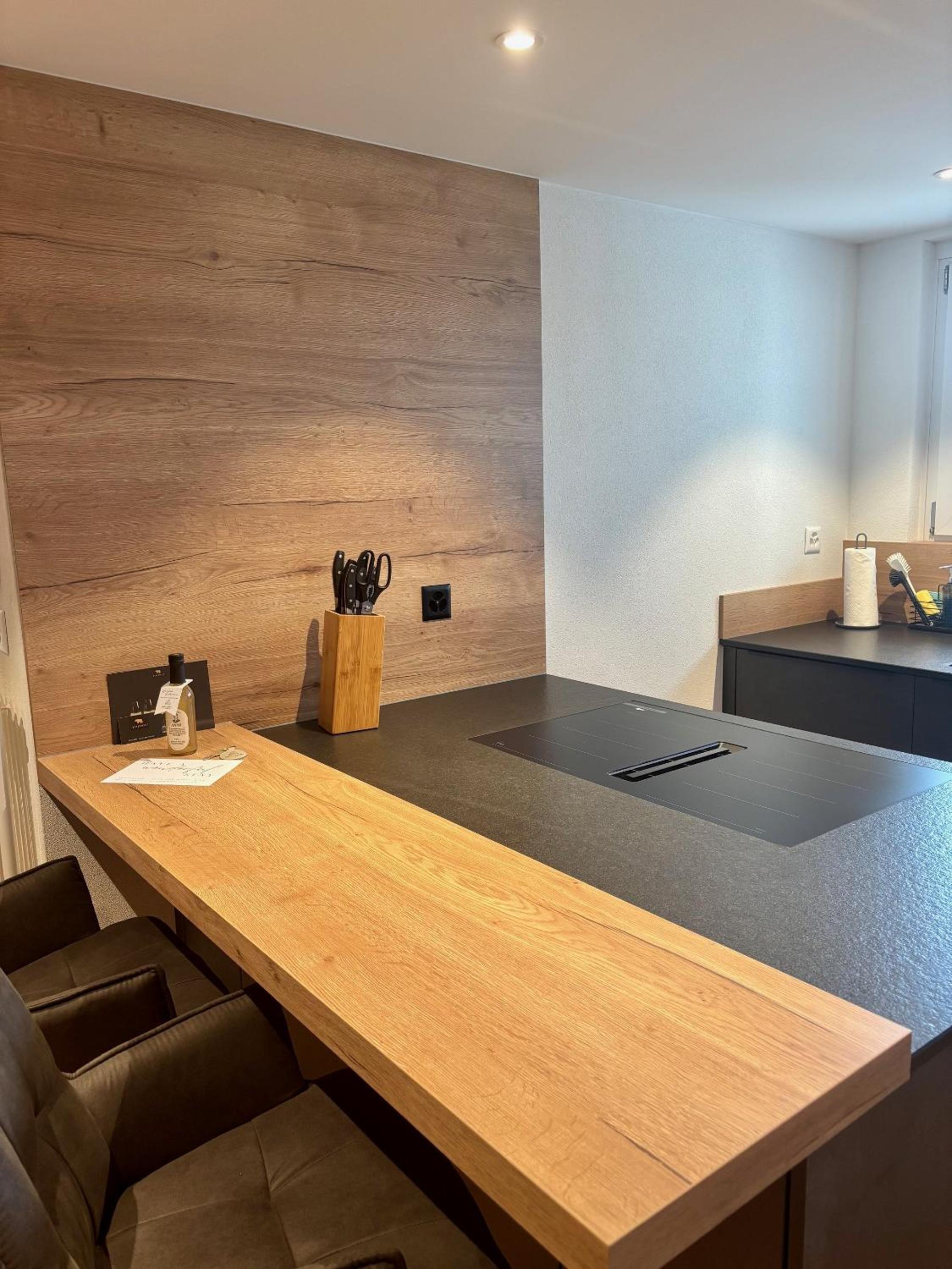 Suite4you Erlen l Privater Indoorpool ganzjährig beheizt & Sauna l 10min zum Bodensee, Parkplatz & WLAN