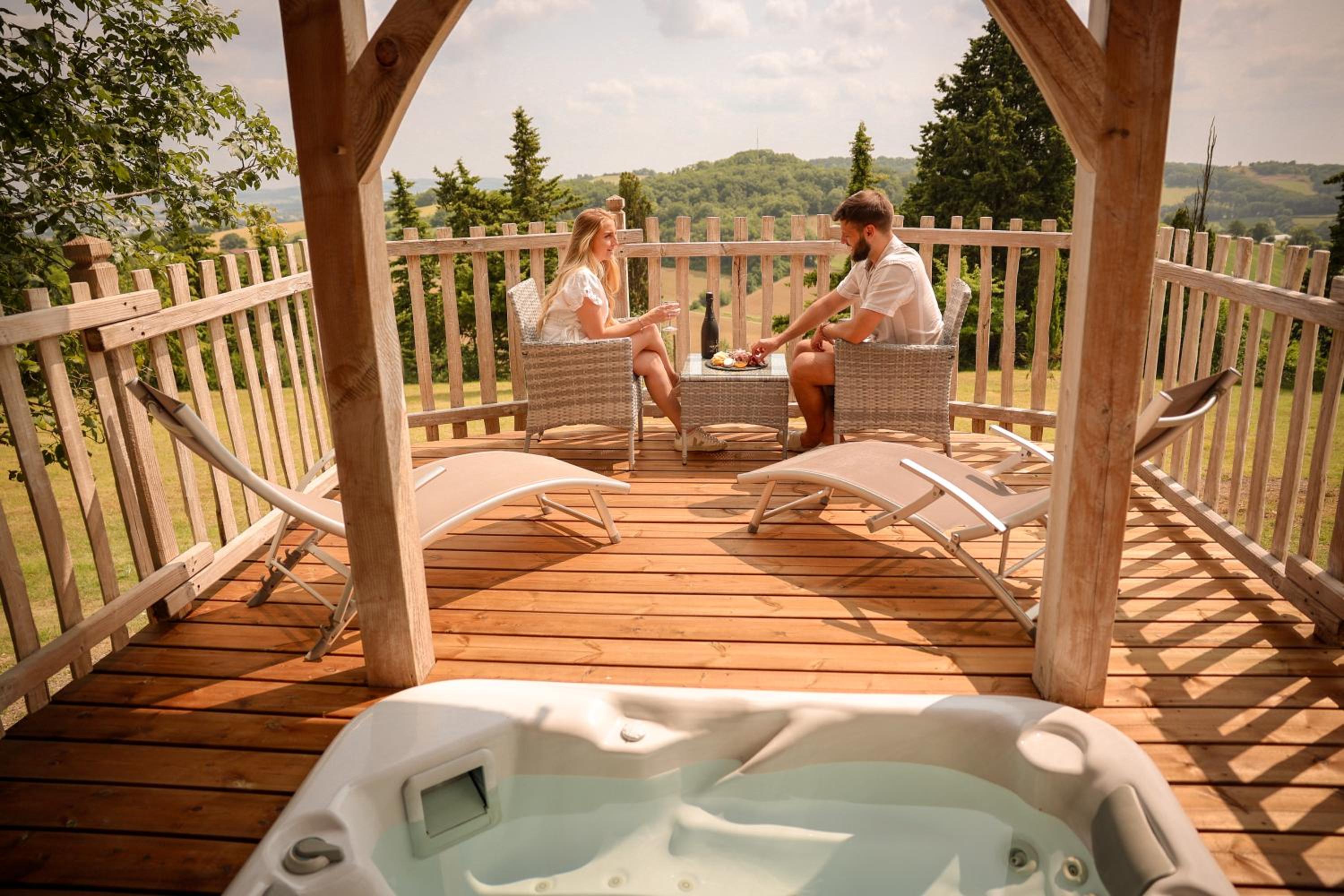Domaine de Pech et Lafon Cabanes avec SPA privatif dans les arbres