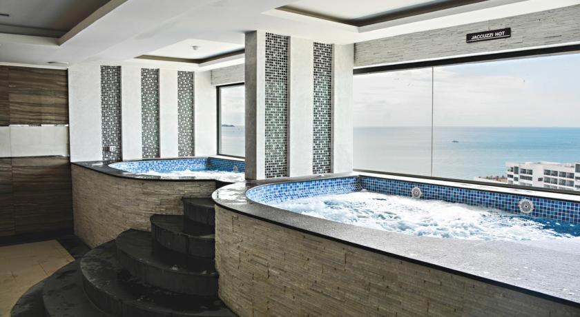 Cosy Beach View Apartments