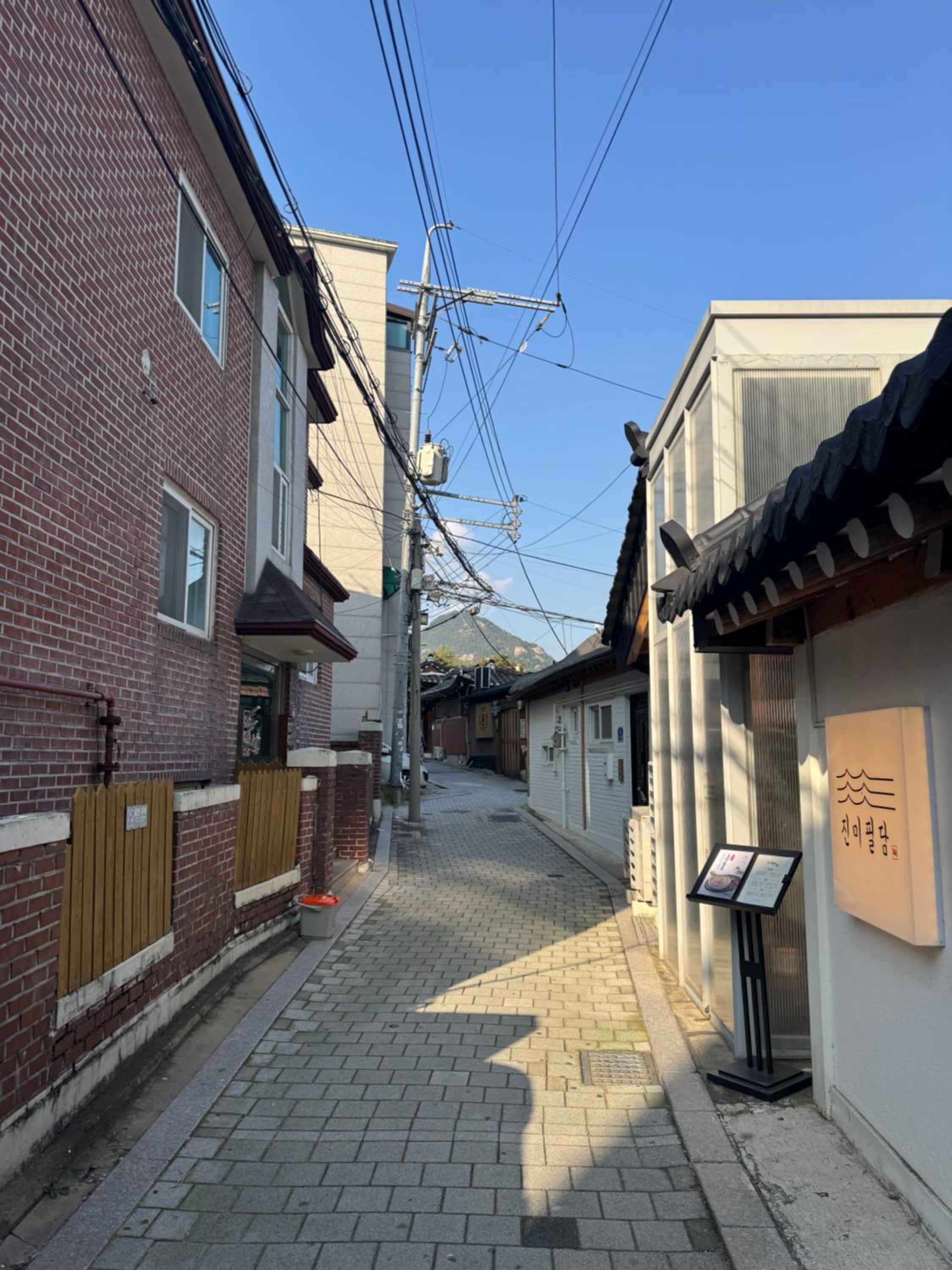 Heyhome Seochon, Semi-Basement