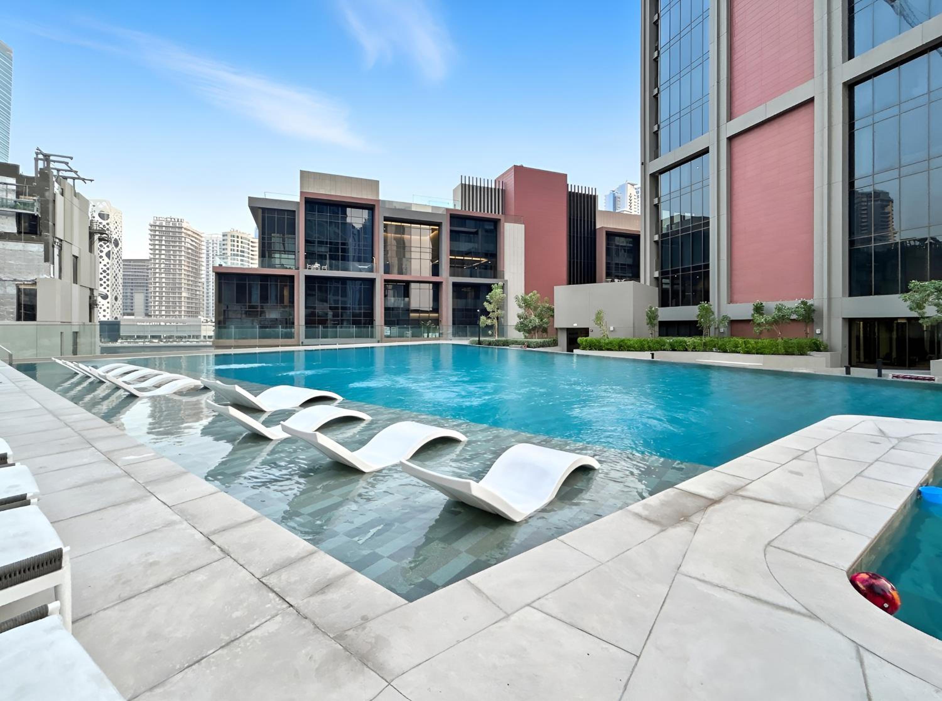 1BR with Direct Burj Khalifa View