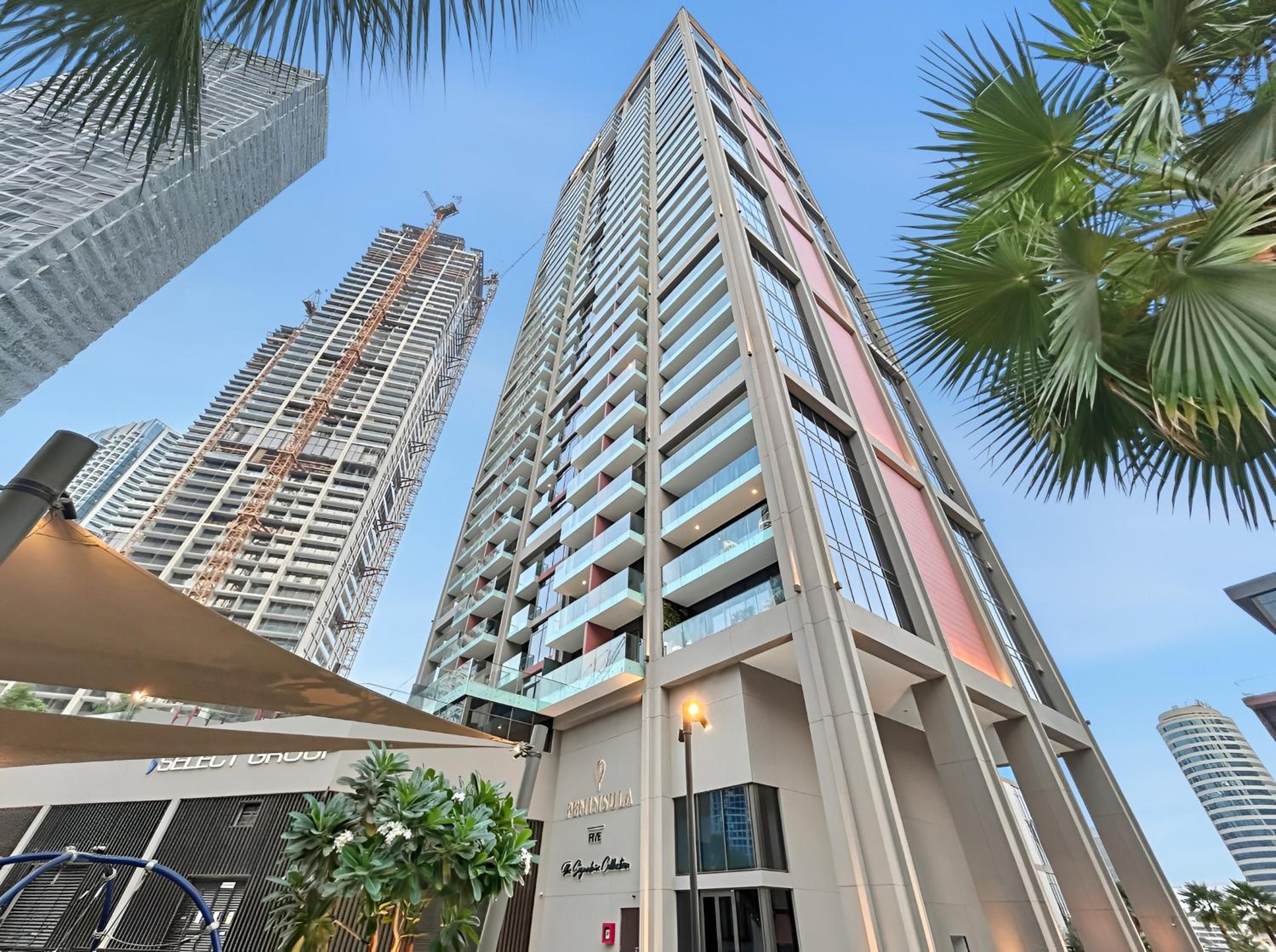 1BR with Direct Burj Khalifa View