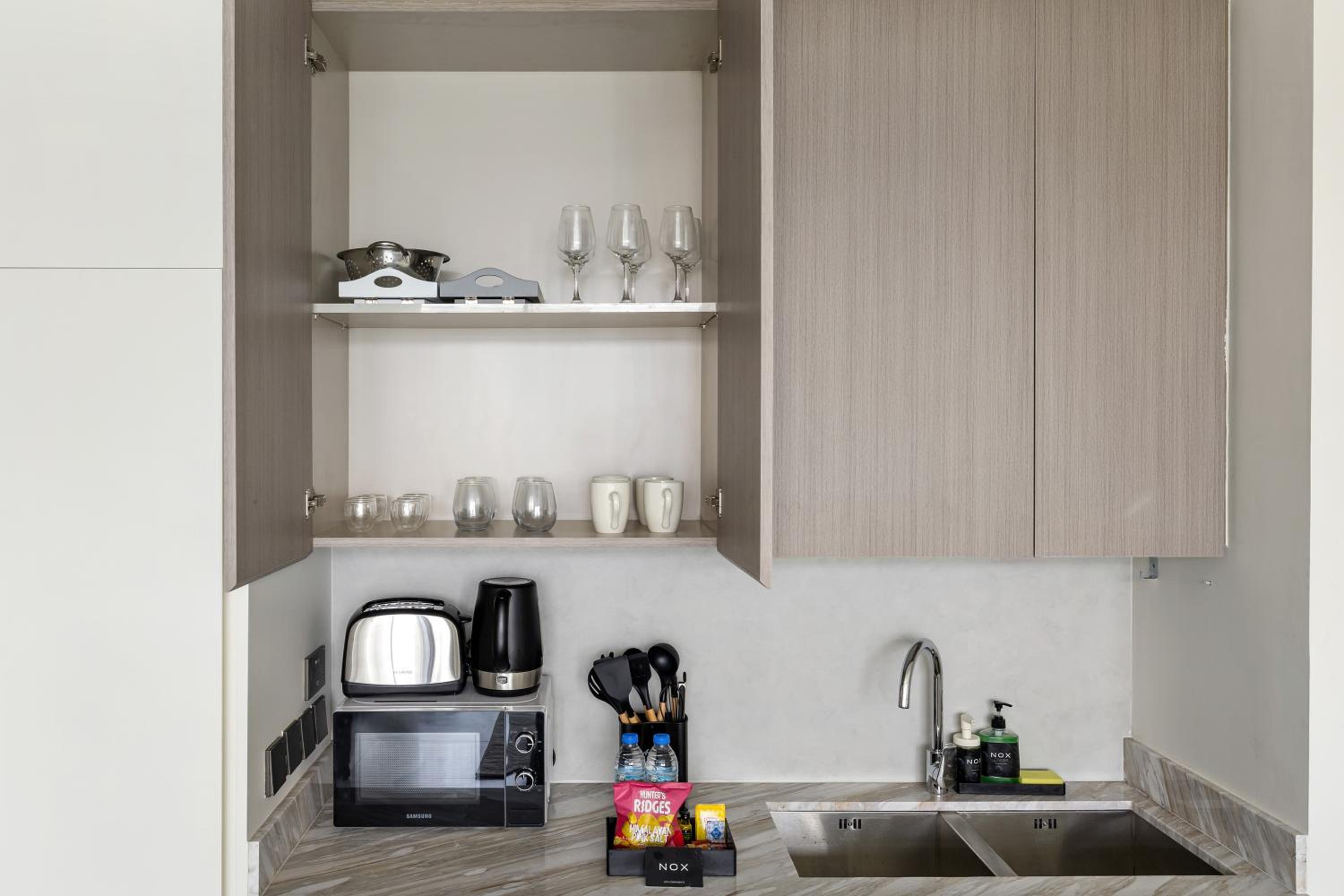 1BR with Direct Burj Khalifa View
